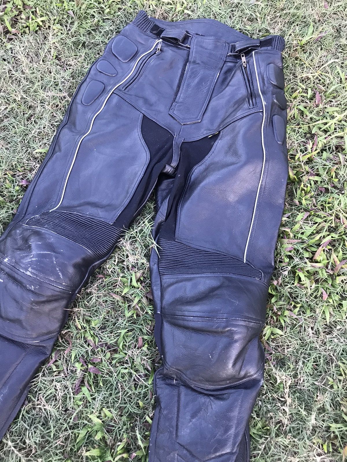 Leather × Sports Specialties 🔥BEST OFFER 🔥Leather pant racing bike distressed Size US 31 - 9 Thumbnail