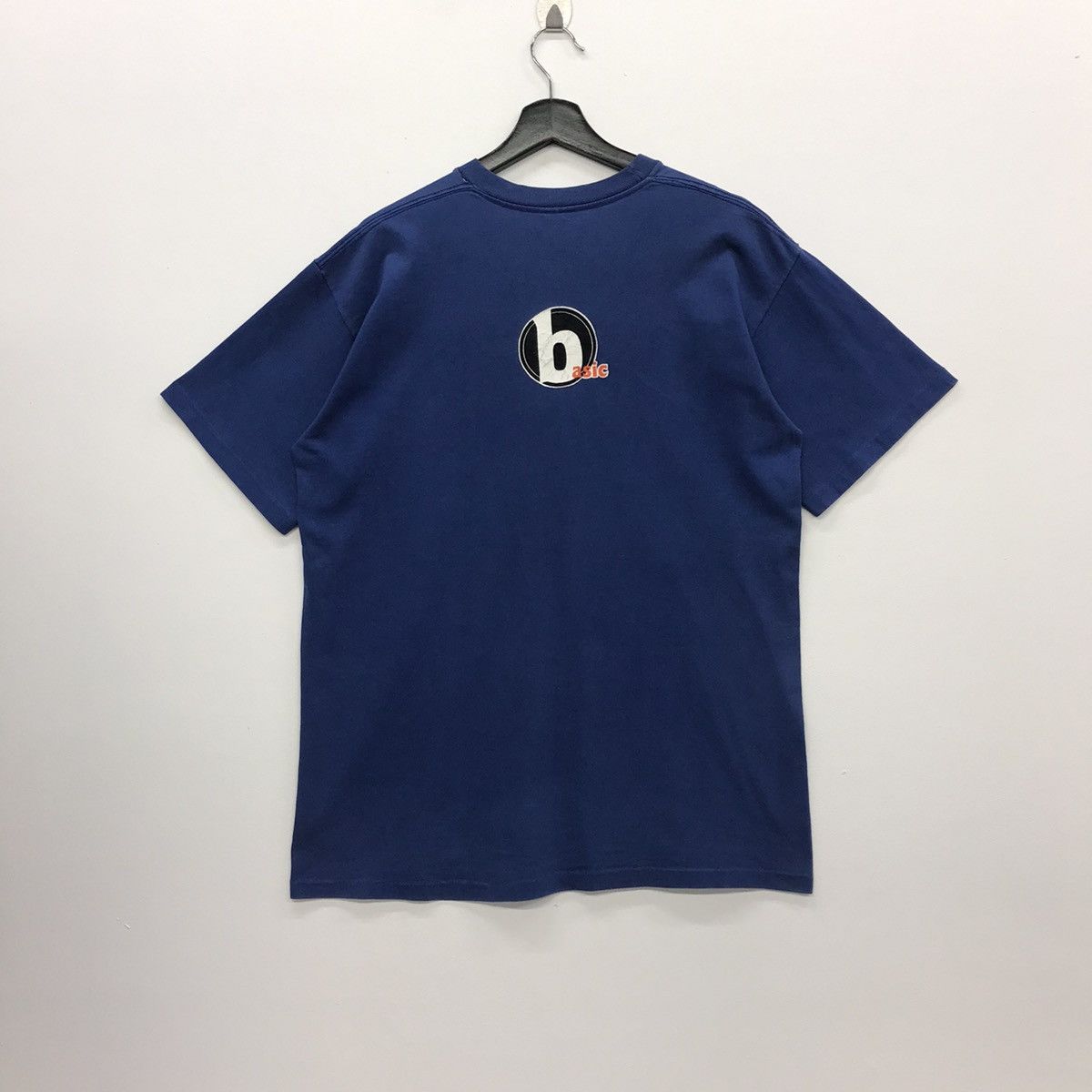 Vintage Rare!! Vintage Basic Skateboards 90s tshirt Size US L / EU 52-54 / 3 - 10 Thumbnail