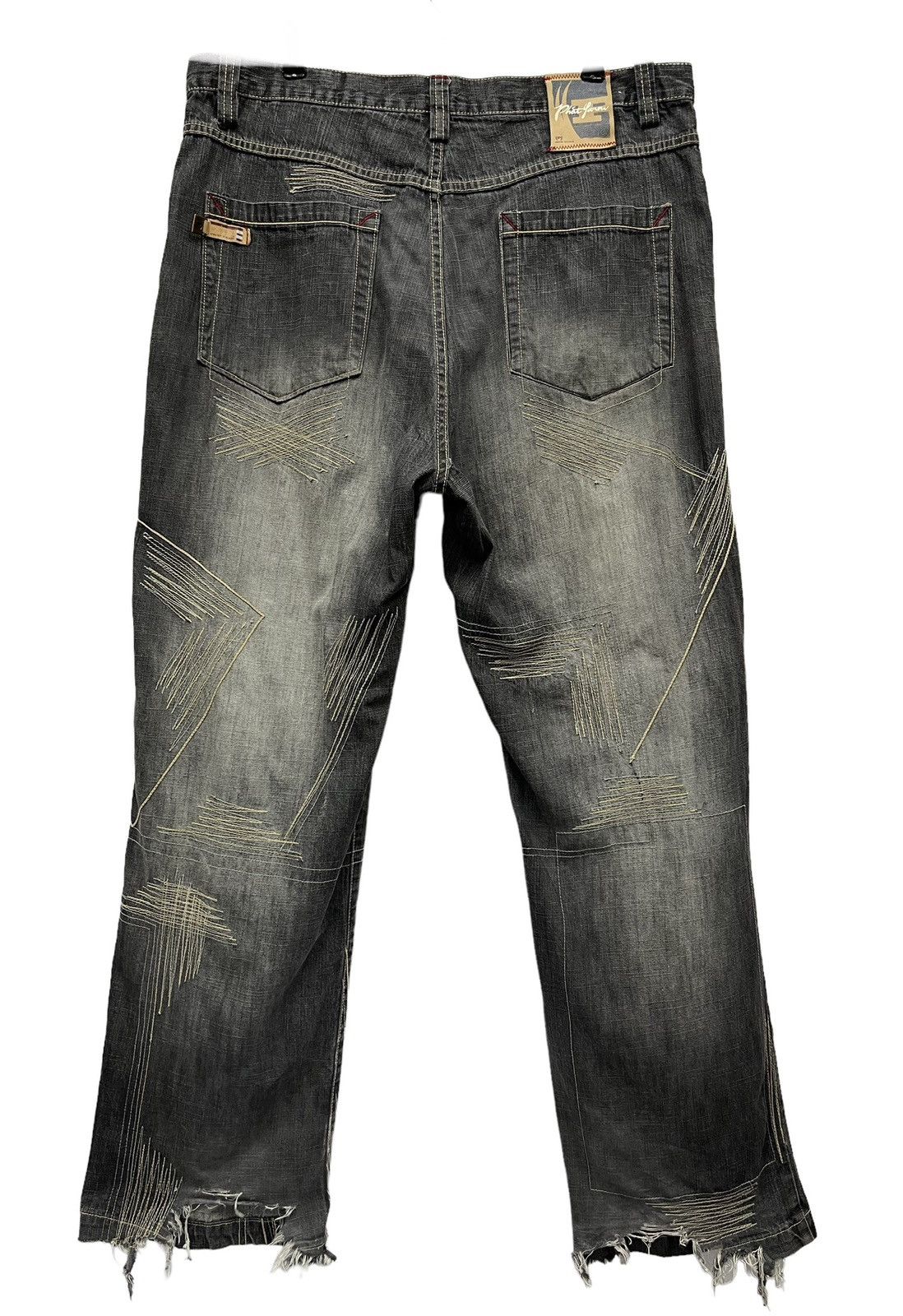 Phat Farm 🔥FYE🔥Vintage PHAT FARM Hip-Hop Baggy Thrashed Leg Denim Size US 35 - 11 Thumbnail