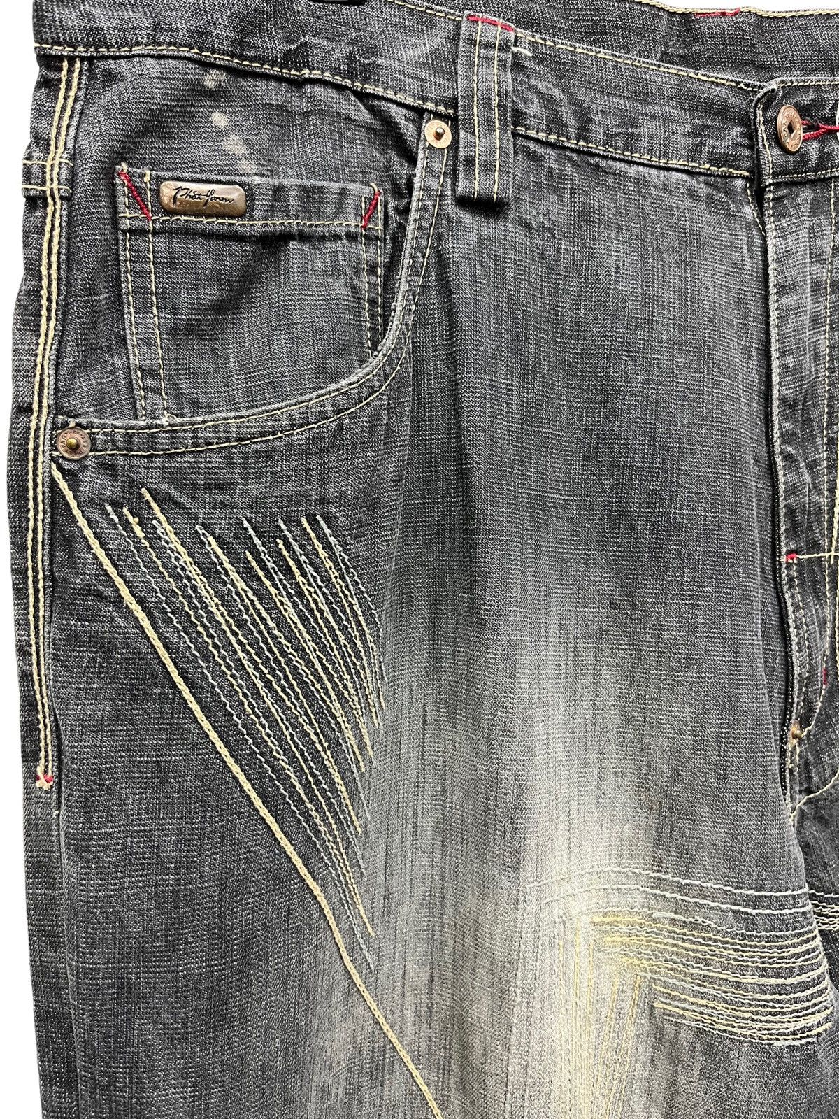 Phat Farm 🔥FYE🔥Vintage PHAT FARM Hip-Hop Baggy Thrashed Leg Denim Size US 35 - 4 Thumbnail