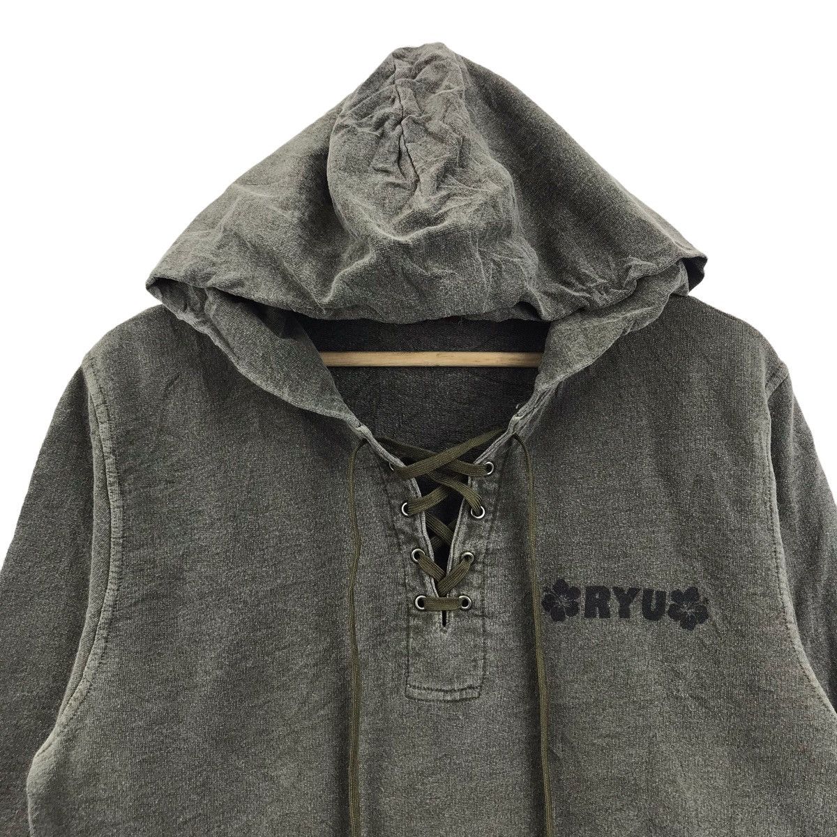 Vintage Vintage RYU SPORT Hawaii USA SURFWEAR MineralWash SurfHoodie Size US M / EU 48-50 / 2 - 2 Thumbnail