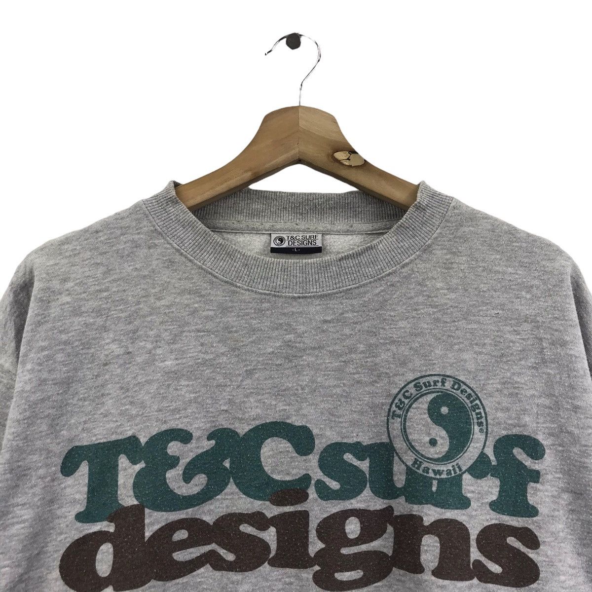 Vintage T&C Surf Design Hawaii USA SURFWEAR Surfing Grey Sweatshirt Size US L / EU 52-54 / 3 - 4 Thumbnail