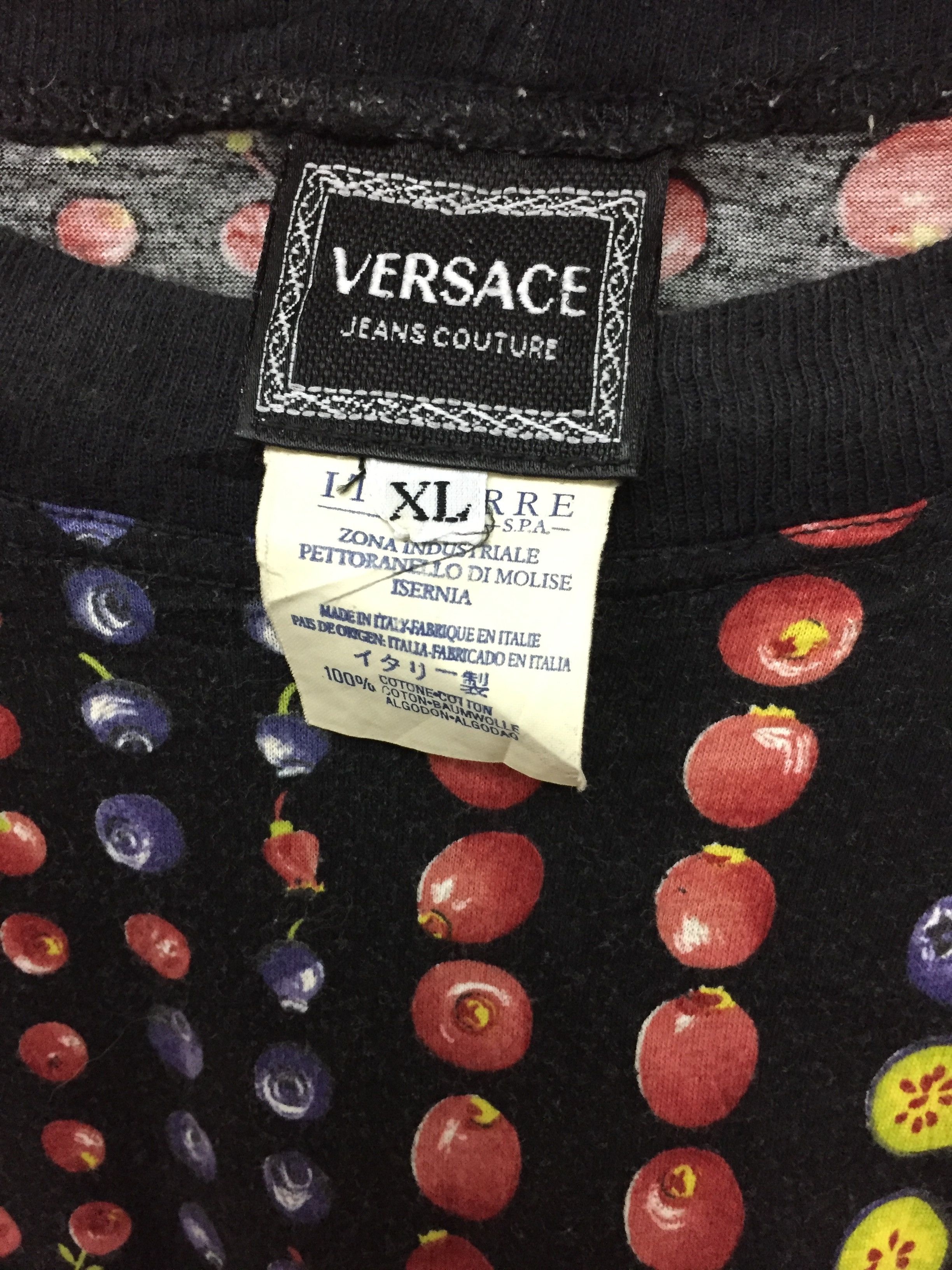 Versace Jeans Couture 90's VERSACE Fruit Full Print tee Size US XL / EU 56 / 4 - 7 Thumbnail