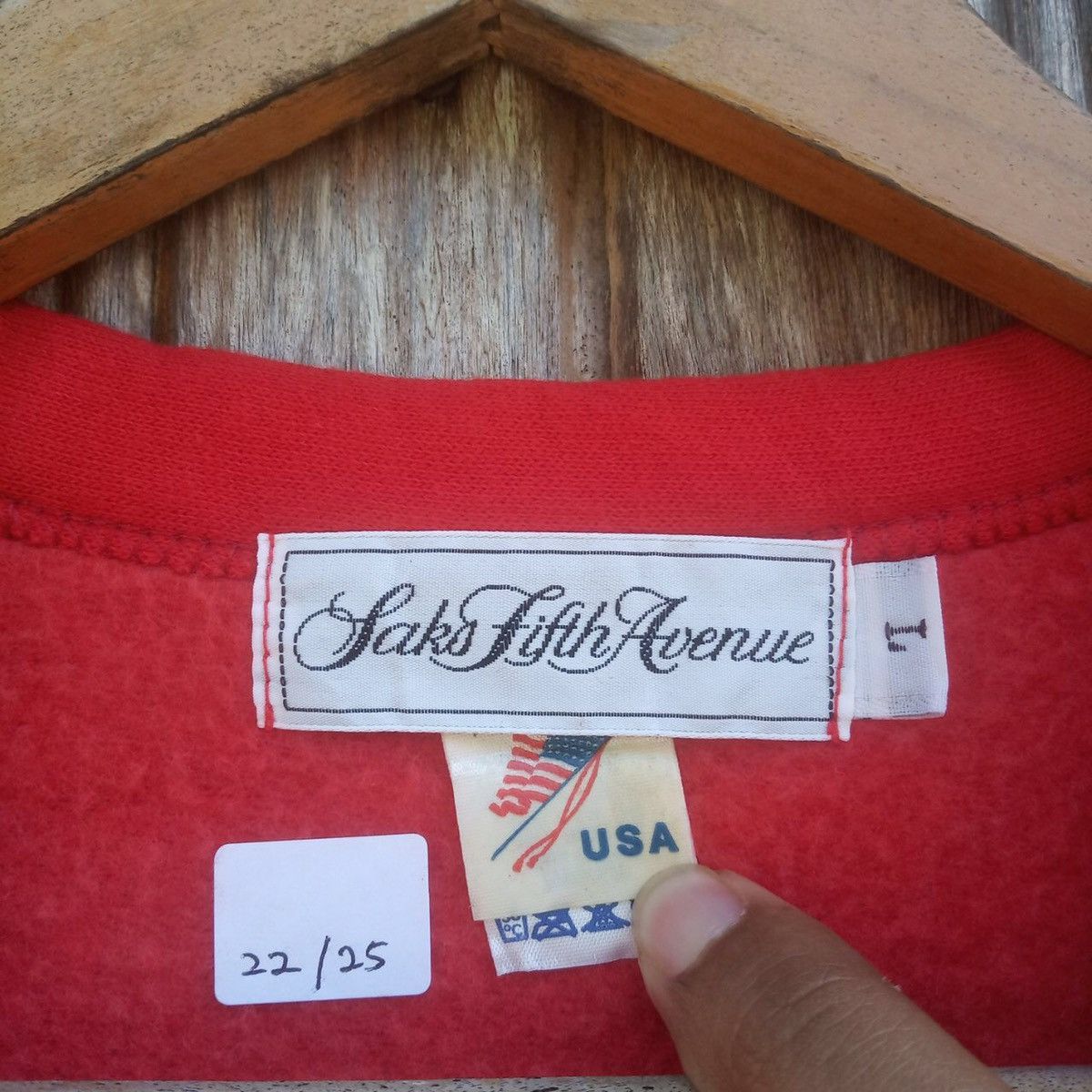 Saks Fifth Avenue Rare!! Saks Fifth Avenue Wisconsin Sweater Vest Button Down Size US M / EU 48-50 / 2 - 7 Thumbnail