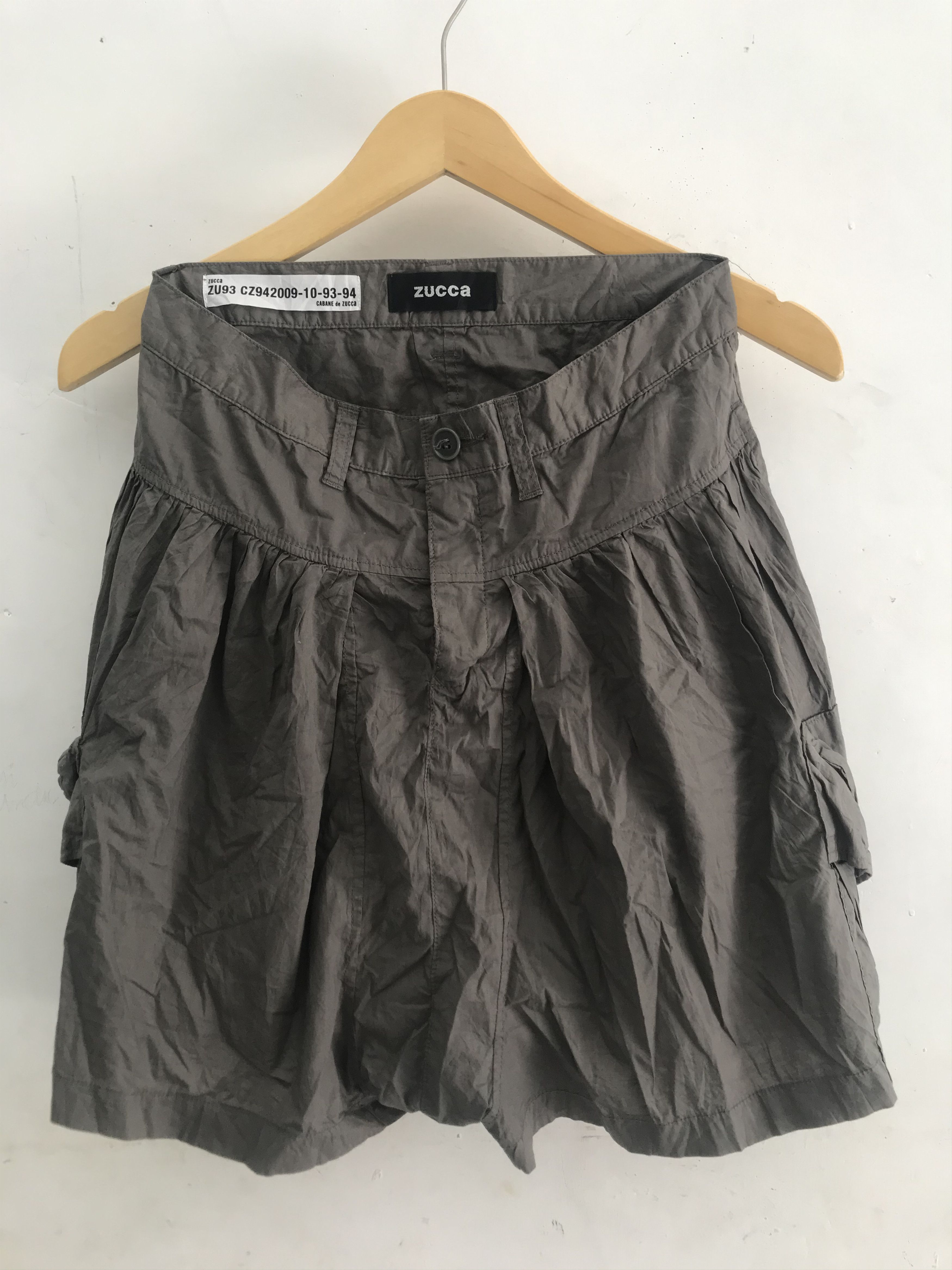 image of Cabane De Zucca Shorts Cargo in Chocolate, Women's (Size 30)