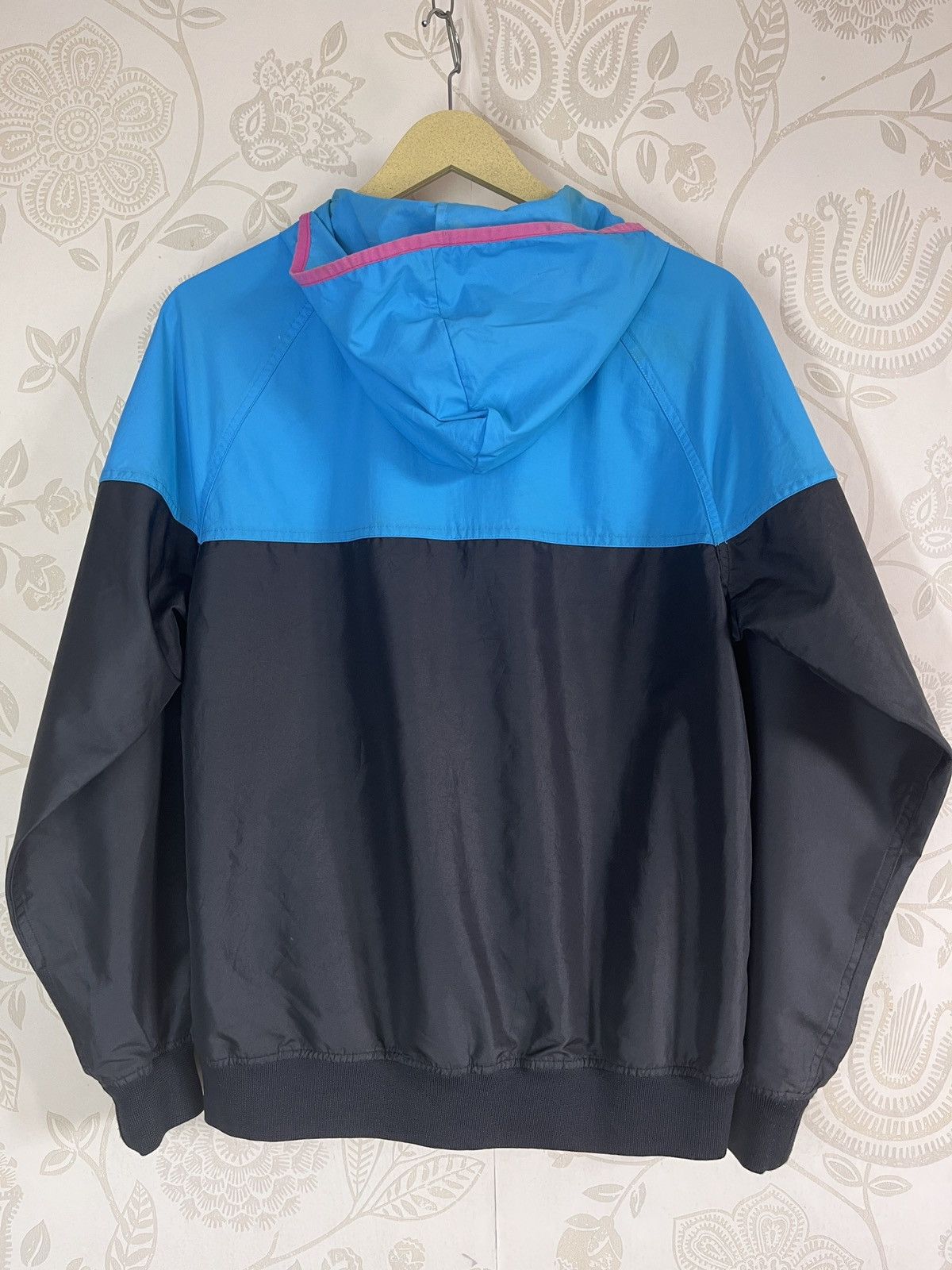 Stussy × Vintage Rare Stussy Japan Windbreaker Hoodie Waterproof Two Tones Size US M / EU 48-50 / 2 - 2 Thumbnail