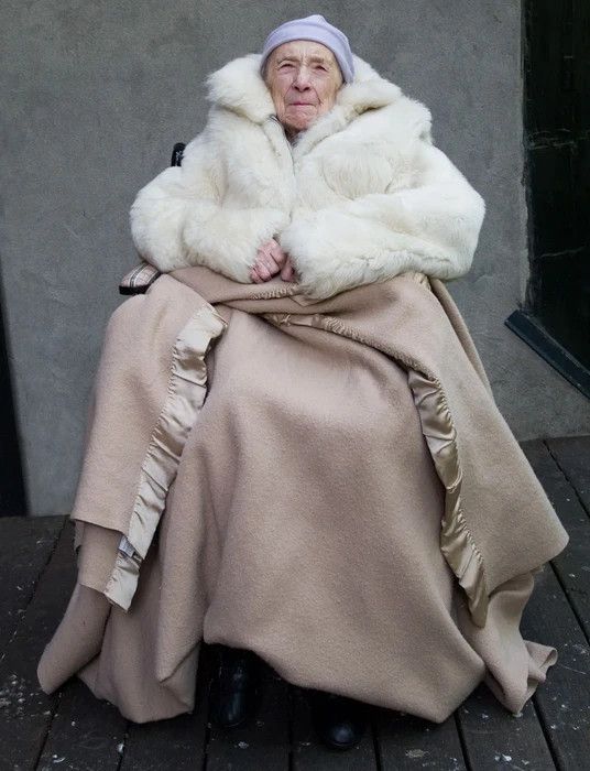 Helmut Lang AW00 fur coat Size US S / EU 44-46 / 1 - 11 Thumbnail