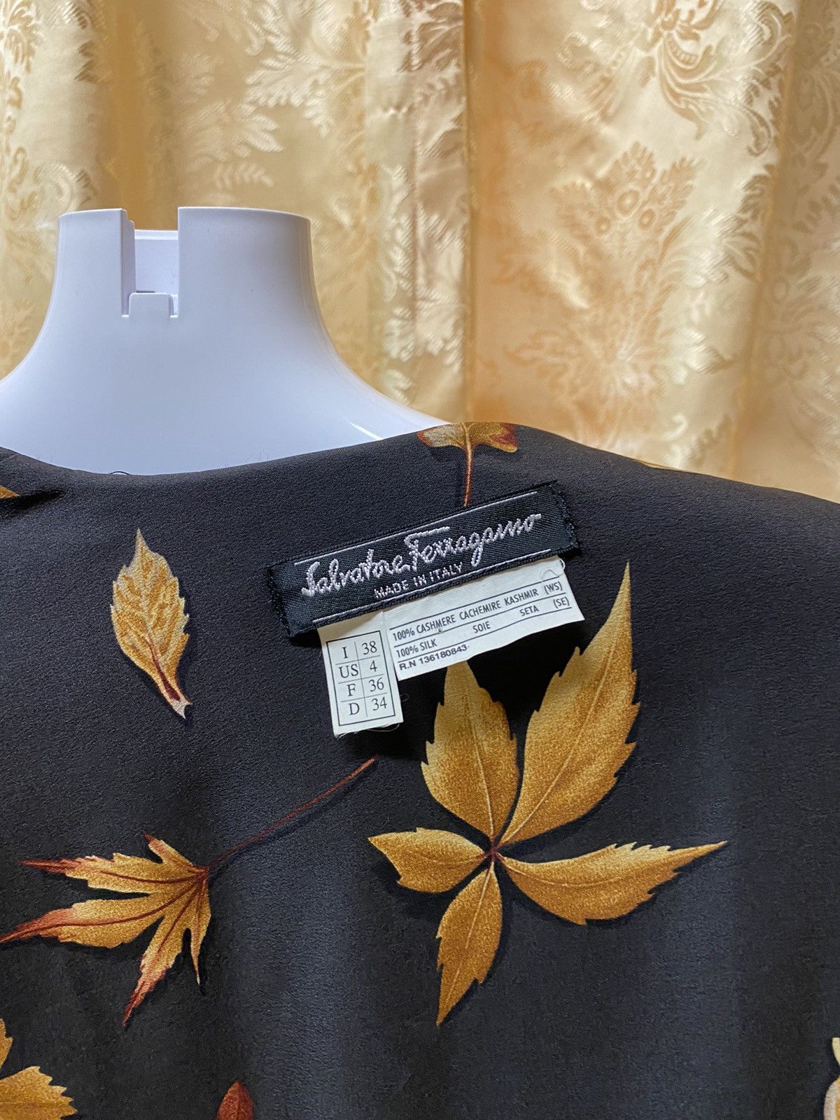 Salvatore Ferragamo 🔥Salvatore Farragamore Inside Floral Design Jacket Size US M / EU 48-50 / 2 - 4 Thumbnail