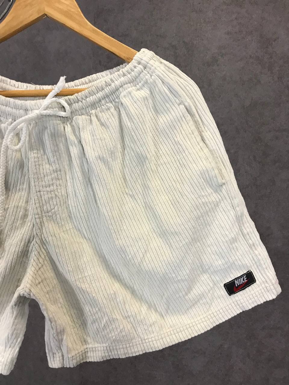 Vintage Nike swoosh vintage heavy shorts Size US 34 / EU 50 - 2 Thumbnail