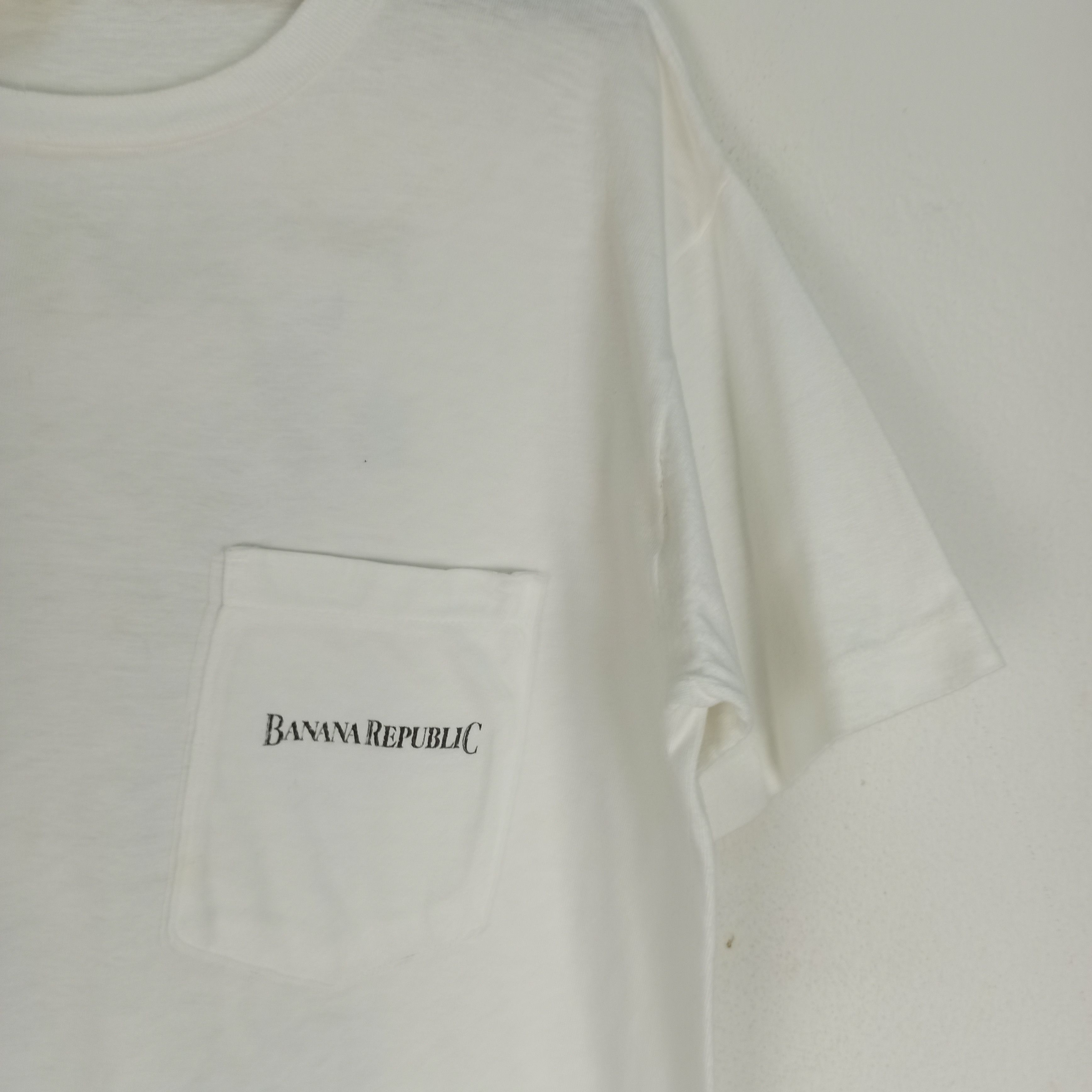 Banana Republic Vintage Banana Republic Single Pocket Tshirt Size US L / EU 52-54 / 3 - 5 Thumbnail