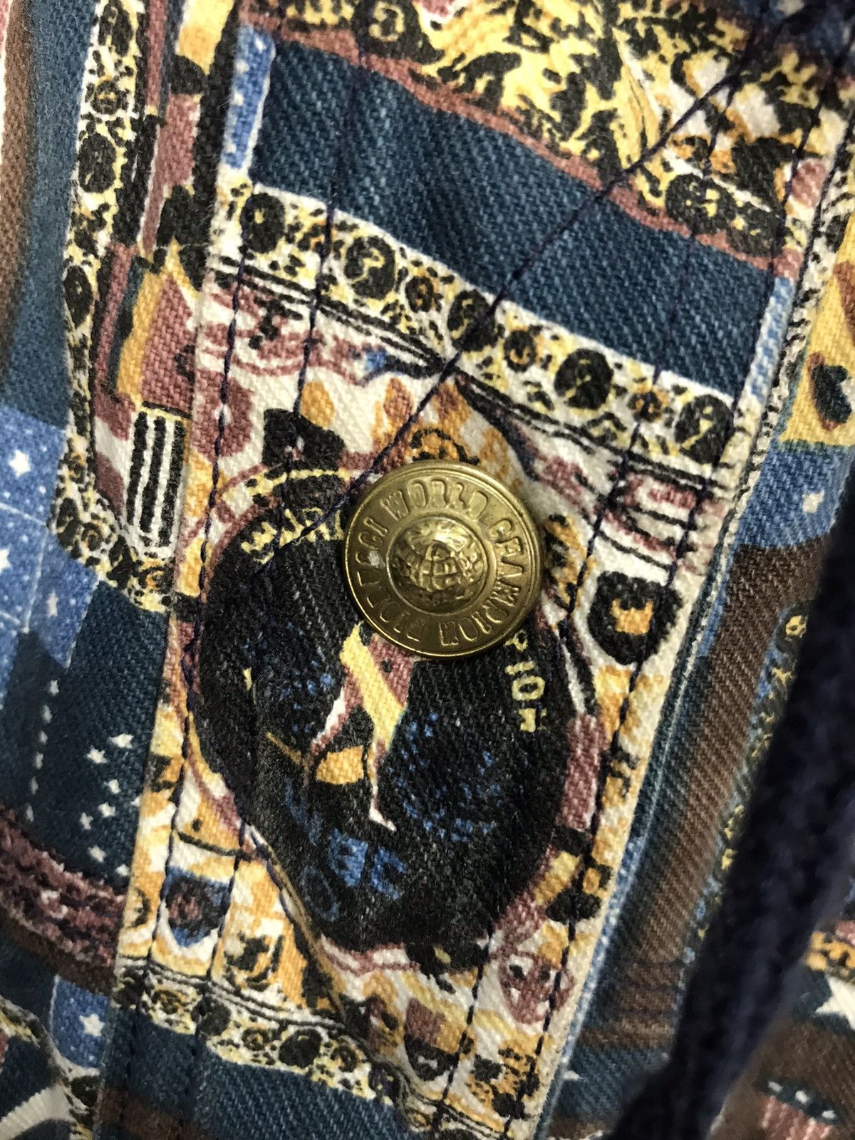 Fiorucci Vintage fullprint fiorucci button up jacket with hoodie Size US M / EU 48-50 / 2 - 8 Thumbnail