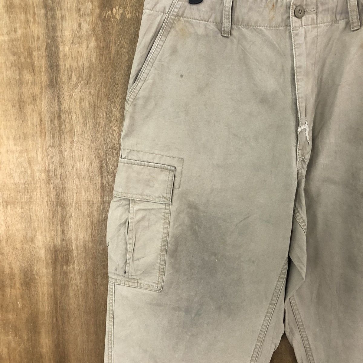 Uniqlo Uniqlo Brown distressed thrashed dirty Cargo pants #6246 Size US 33 - 4 Thumbnail