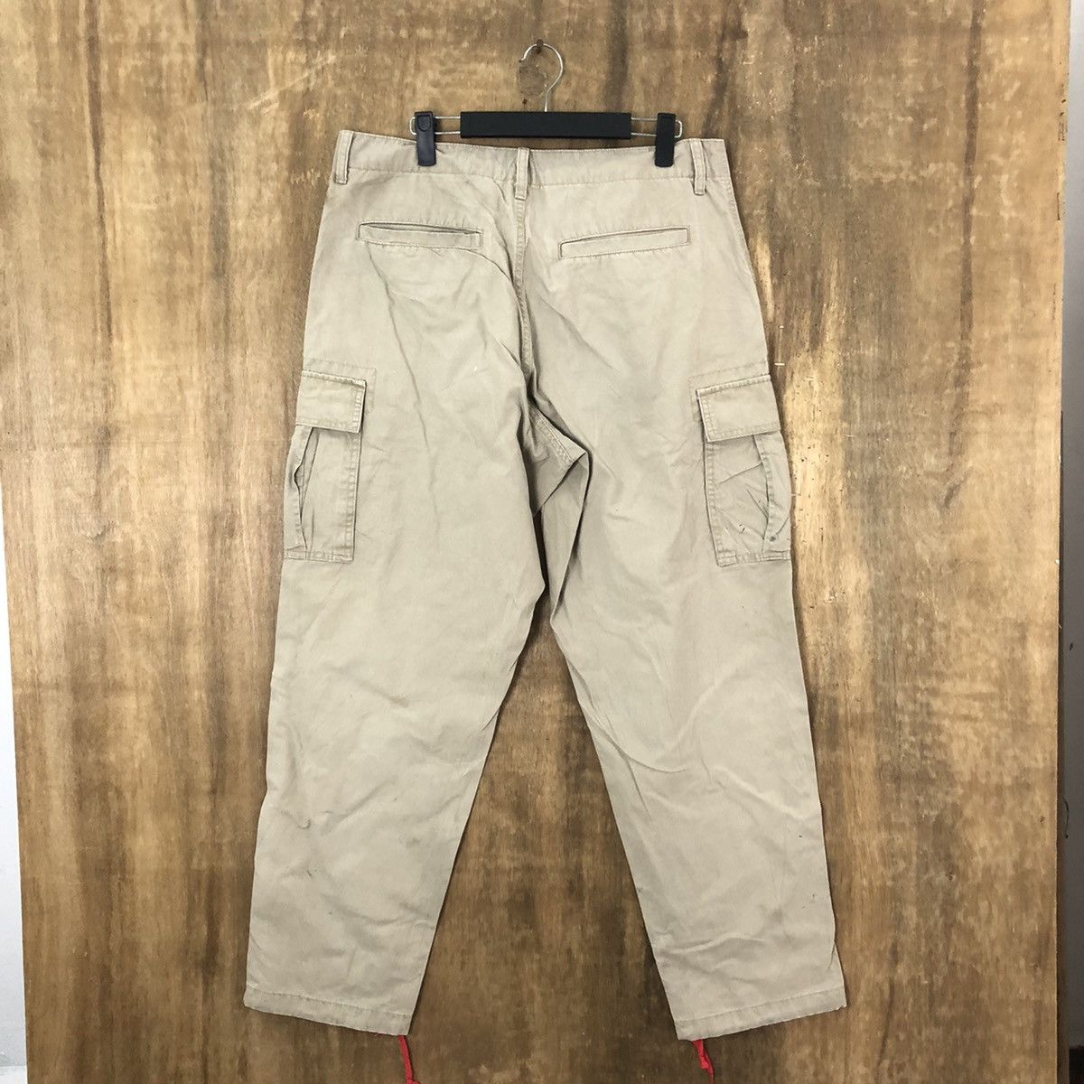 Uniqlo Uniqlo Brown distressed thrashed dirty Cargo pants #6246 Size US 33 - 8 Thumbnail