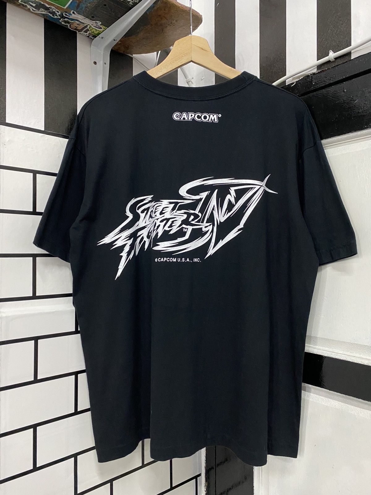 image of Nintendo x Vintage Street Fighter Capcom 20Th Anniversary Tee in Black, Men's (Size Large)