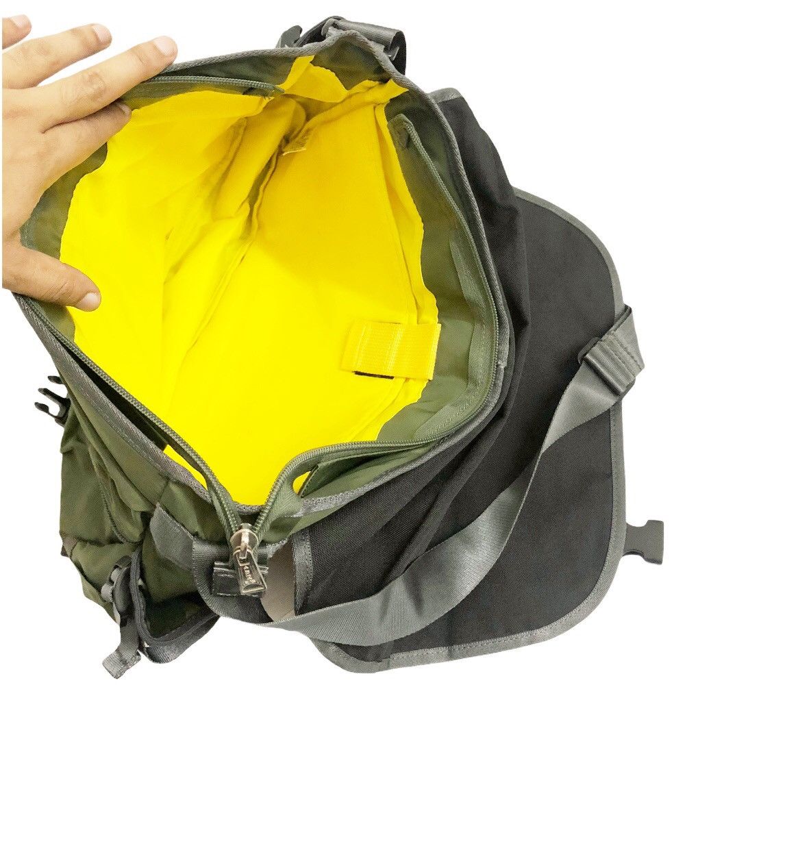 Alpha Industries Rare!!! Alpha Industries Massager crossbody Bag Size ONE SIZE - 5 Thumbnail