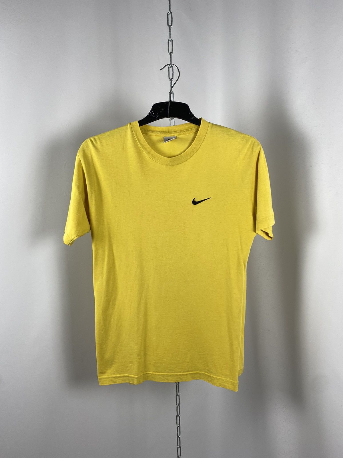 Nike × Vintage Nike vintage yellow swoosh T-shirts size XL Size US XL / EU 56 / 4 - 1 Thumbnail