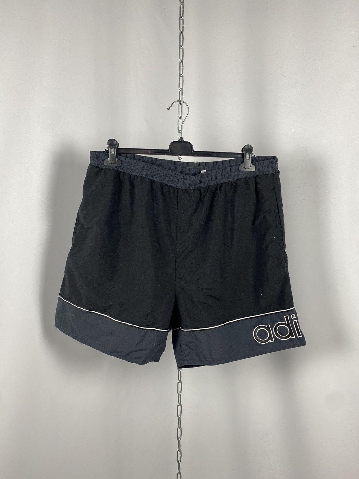 Adidas Adidas vintage shorts gray rare size XL Size US 36 / EU 52 - 1 Thumbnail