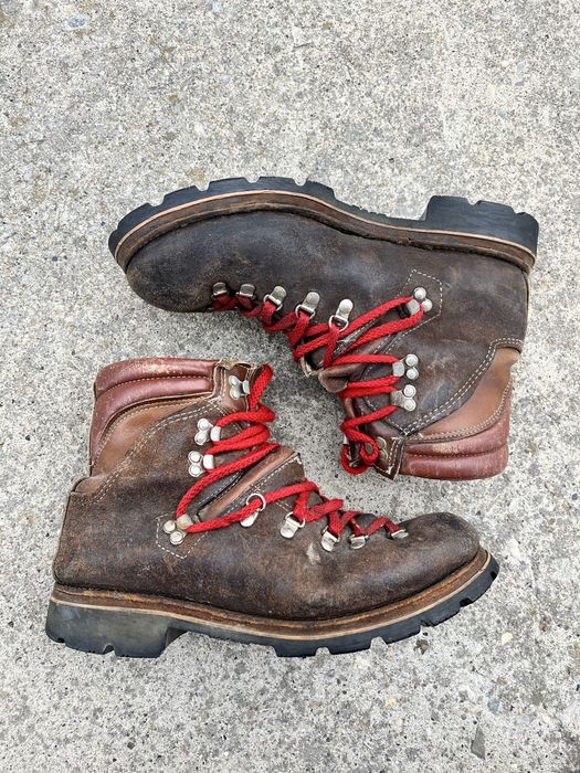vented hiking boots