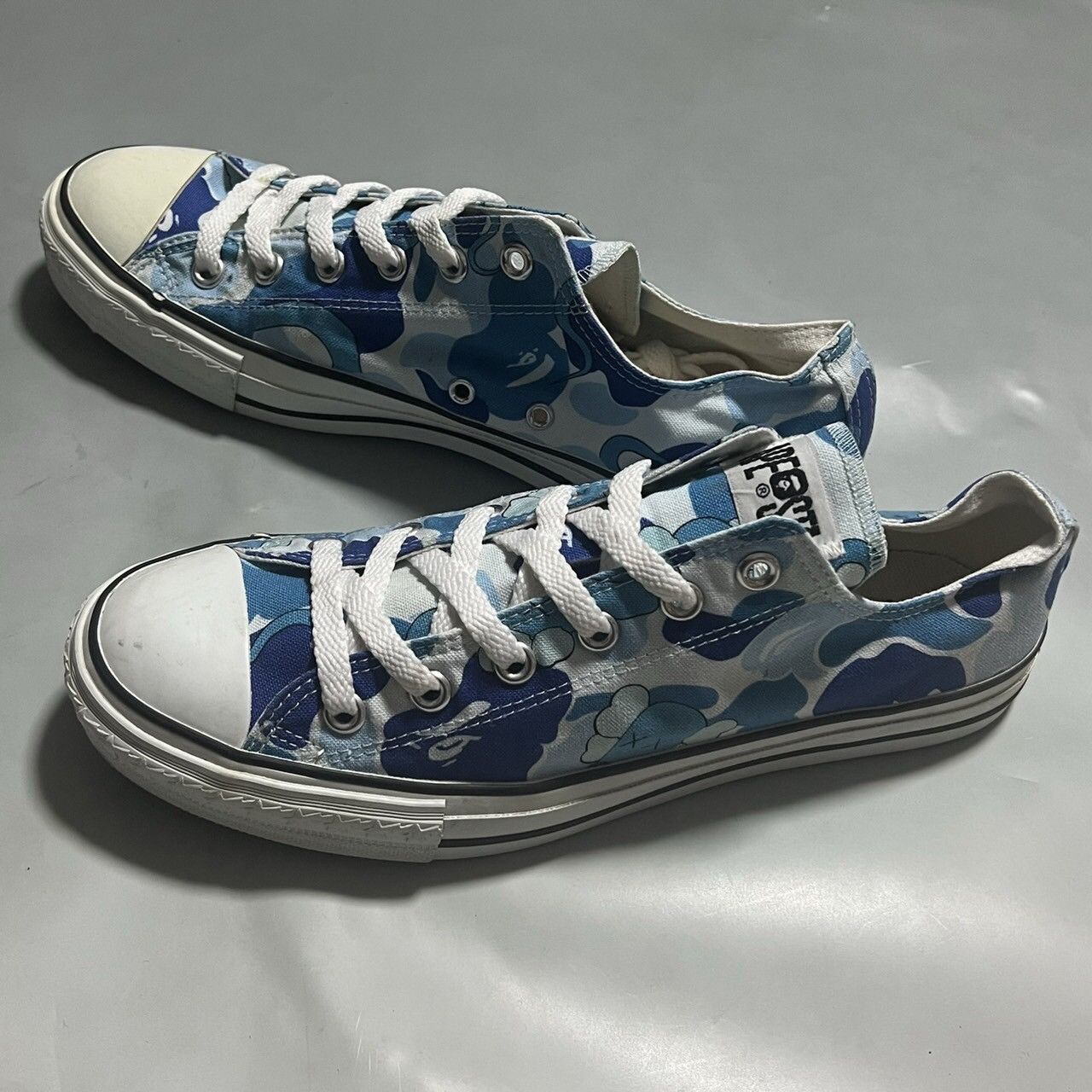 Bape × Kaws BAPE Sta KAWS blue camo Size US 8.5 / EU 41-42 - 2 Thumbnail