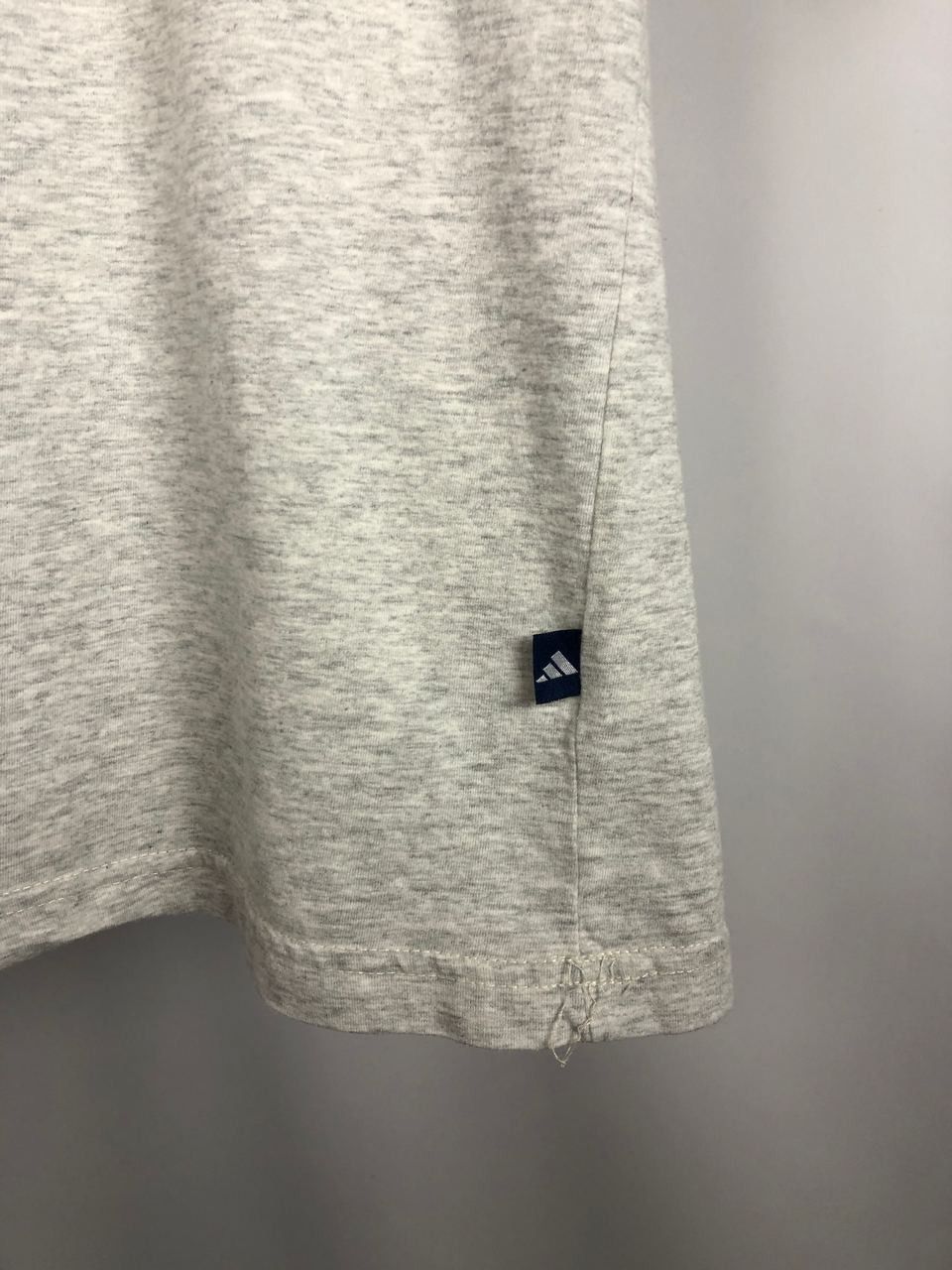 Adidas Adidas vintage T-shirts gray size M Size US M / EU 48-50 / 2 - 4 Thumbnail