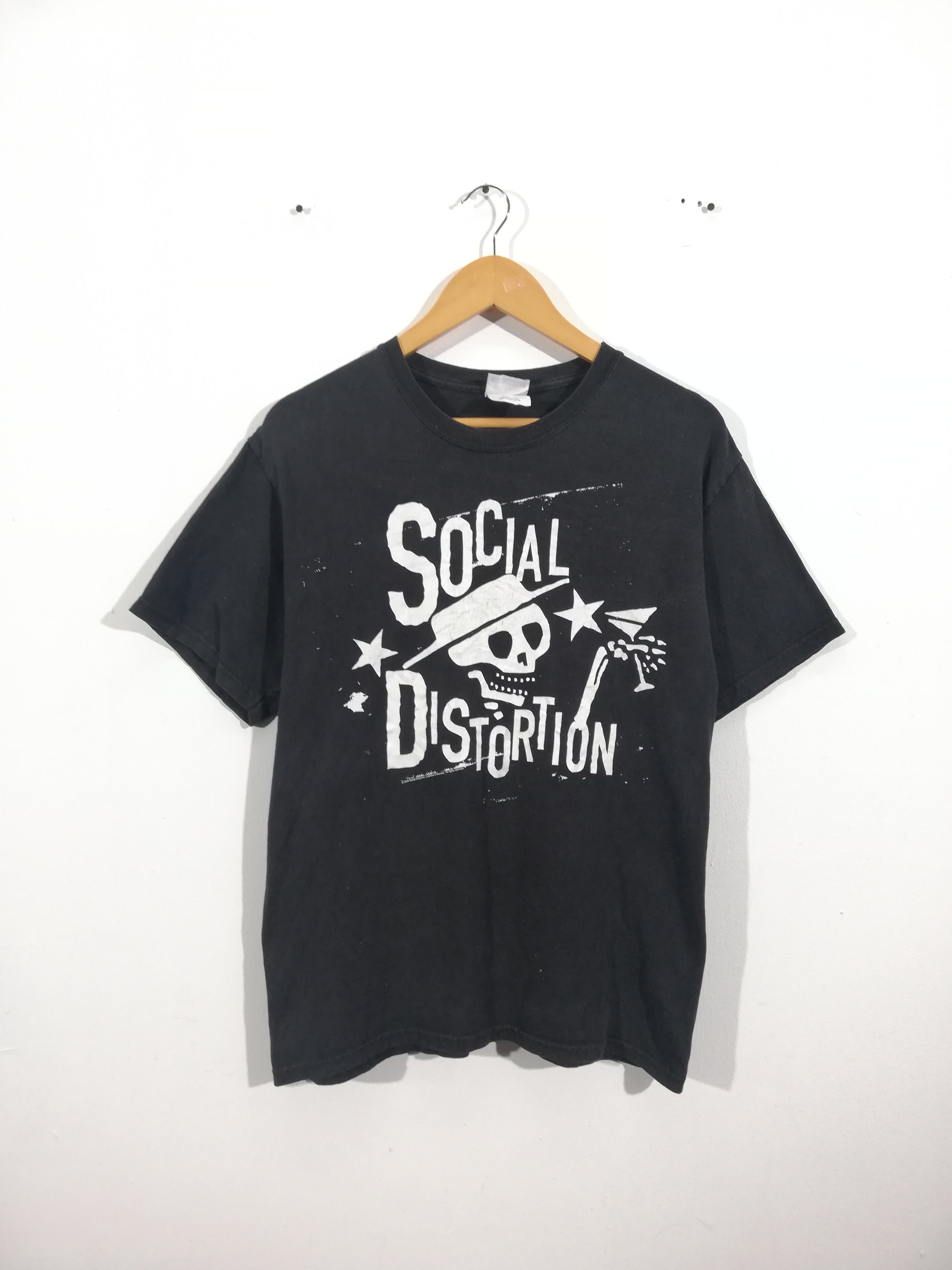 Band Tees × Hanes Social Distortion 2006 Black Tee Size US M / EU 48-50 / 2 - 1 Thumbnail