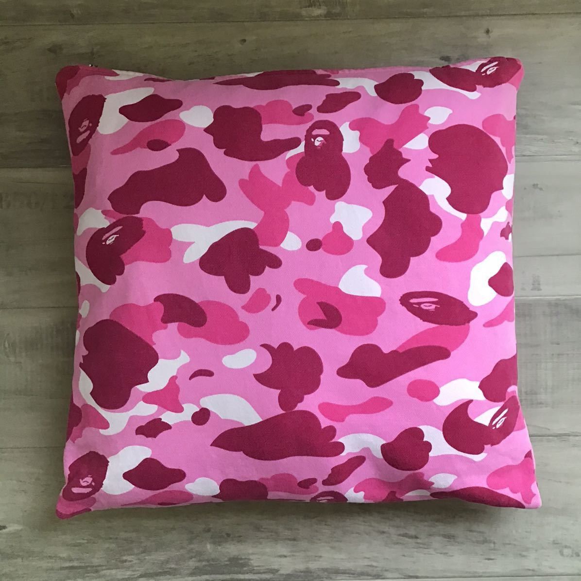 Bape × Nigo BAPE pink camo sweat cushion Pillow a bathing ape NIGO Size ONE SIZE - 1 Thumbnail