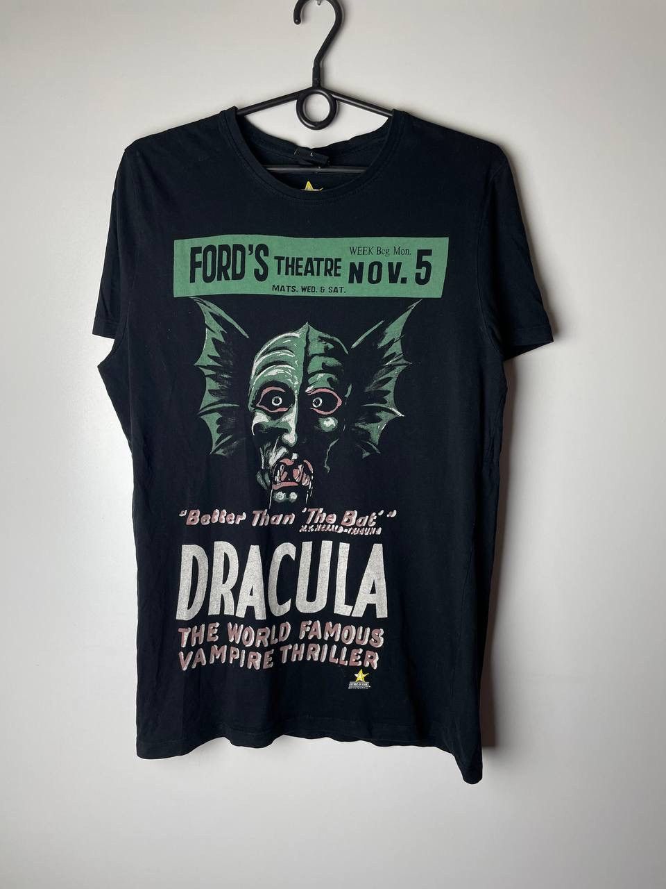 Vintage Dracula vintage t-shirts size L Size US L / EU 52-54 / 3 - 1 Thumbnail