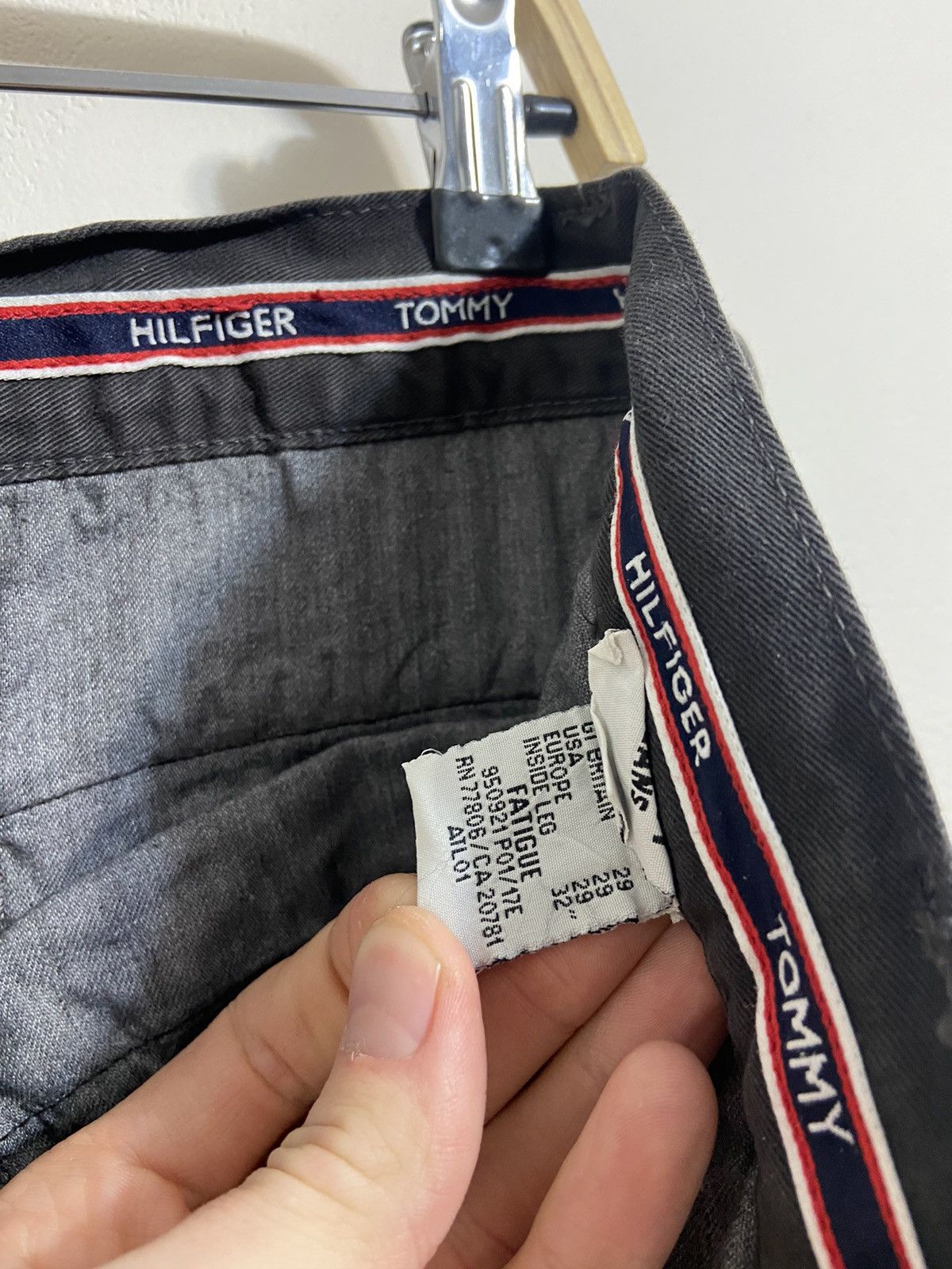 Tommy Hilfiger Tommy Hilfiger Cargo Pants Size US 29 - 22 Thumbnail