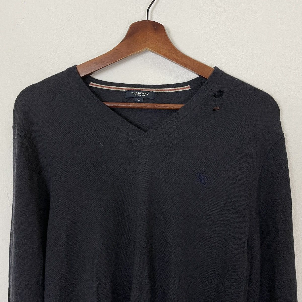 Burberry Vintage 90s Burberry Small Logo Distressed Sweatshirt Size US M / EU 48-50 / 2 - 3 Thumbnail