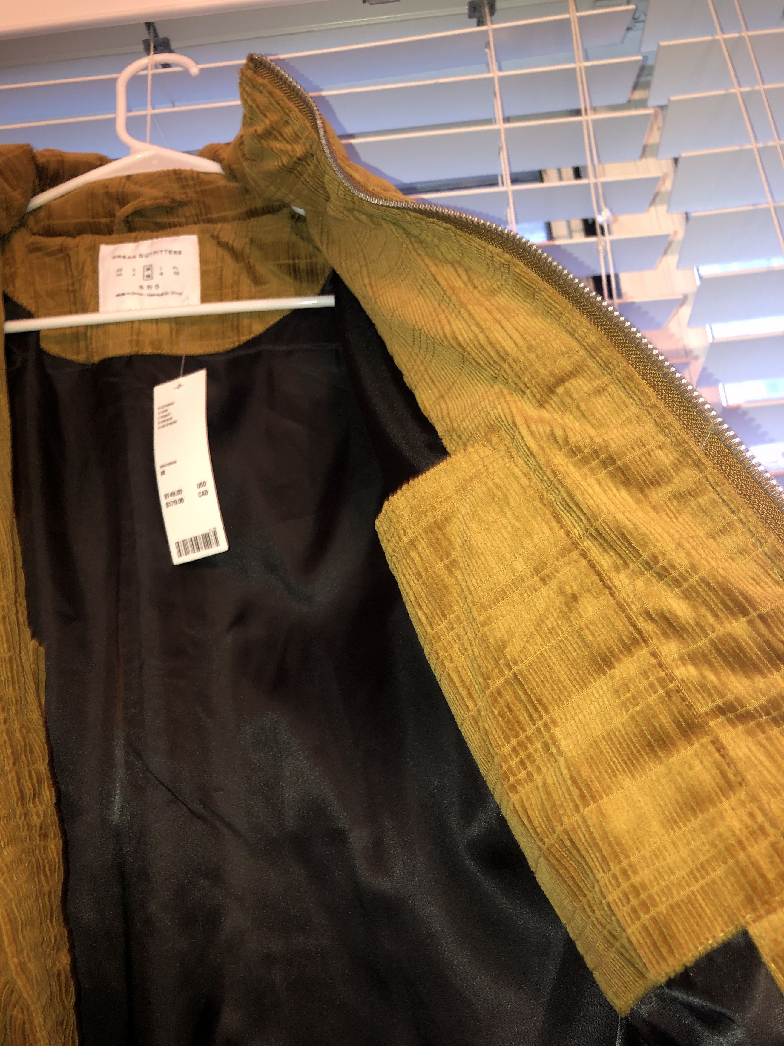 Urban Outfitters Debossed Corduroy Cozy Brown Puffer Jacket Size US M / EU 48-50 / 2 - 3 Thumbnail