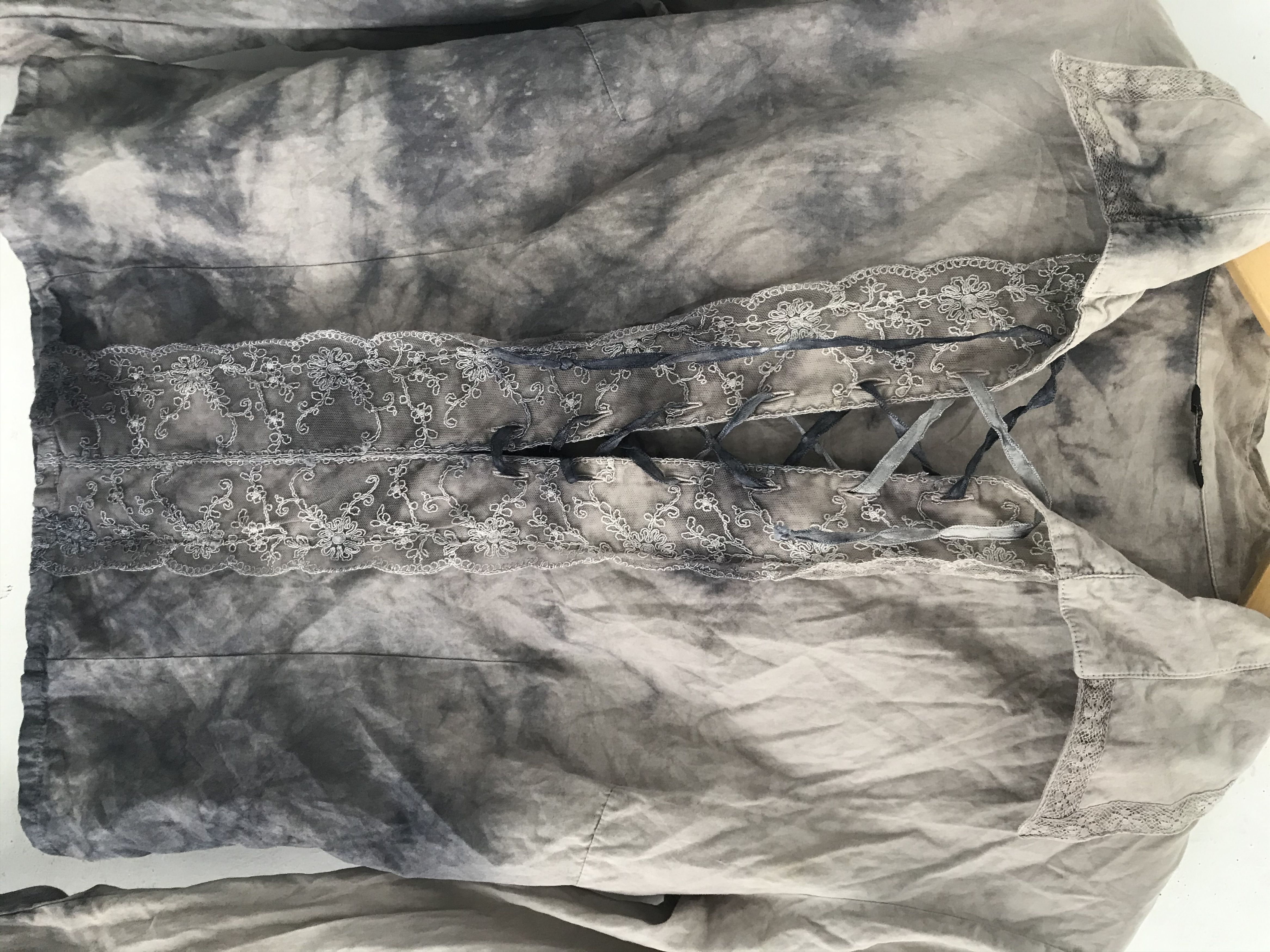 image of Guess Jeans Shirts Vintage in Dark Gray, Women's (Size Large)