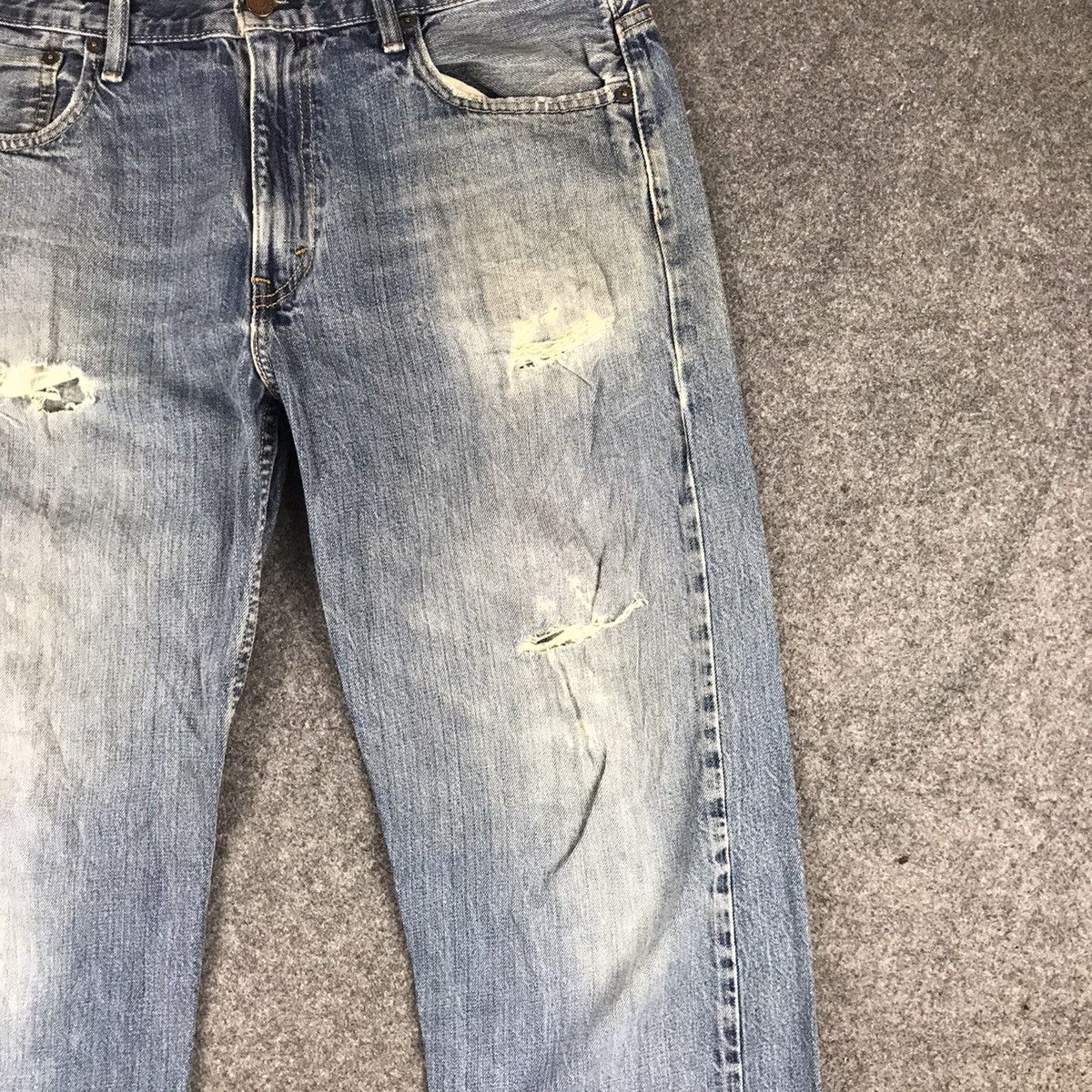 Levi's × Vintage Vintage Levis 569 distressed light wash Size US 36 / EU 52 - 4 Thumbnail