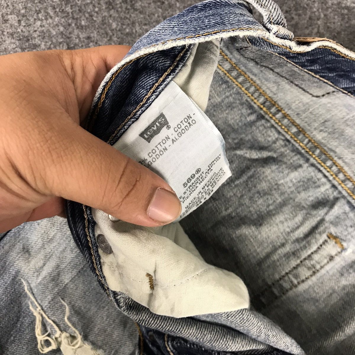 Levi's × Vintage Vintage Levis 569 distressed light wash Size US 36 / EU 52 - 11 Thumbnail