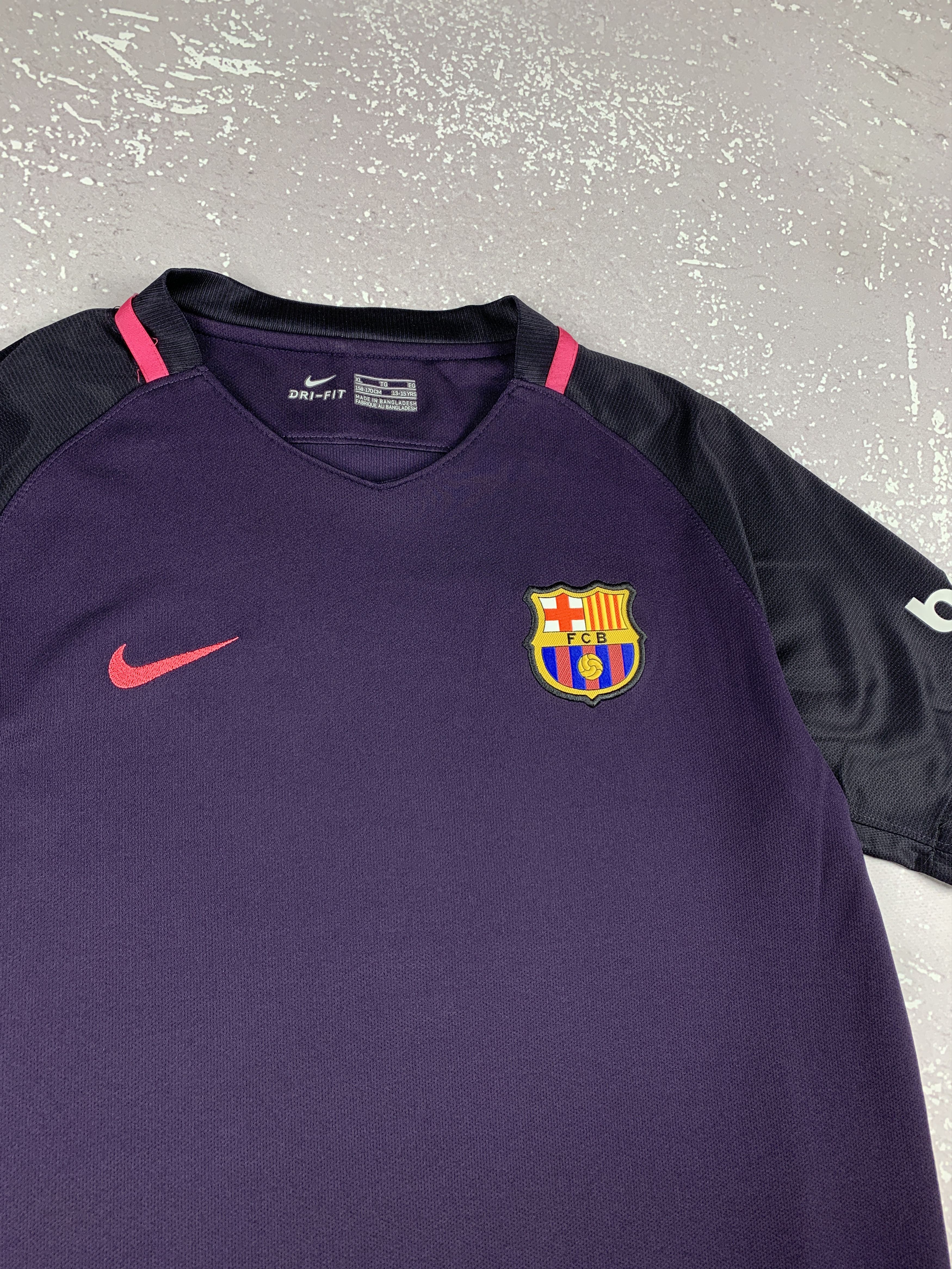 Nike BARCELONA 2016 2017 AWAY SHIRT JERSEY NIKE 777027-525 Size US S / EU 44-46 / 1 - 2 Thumbnail