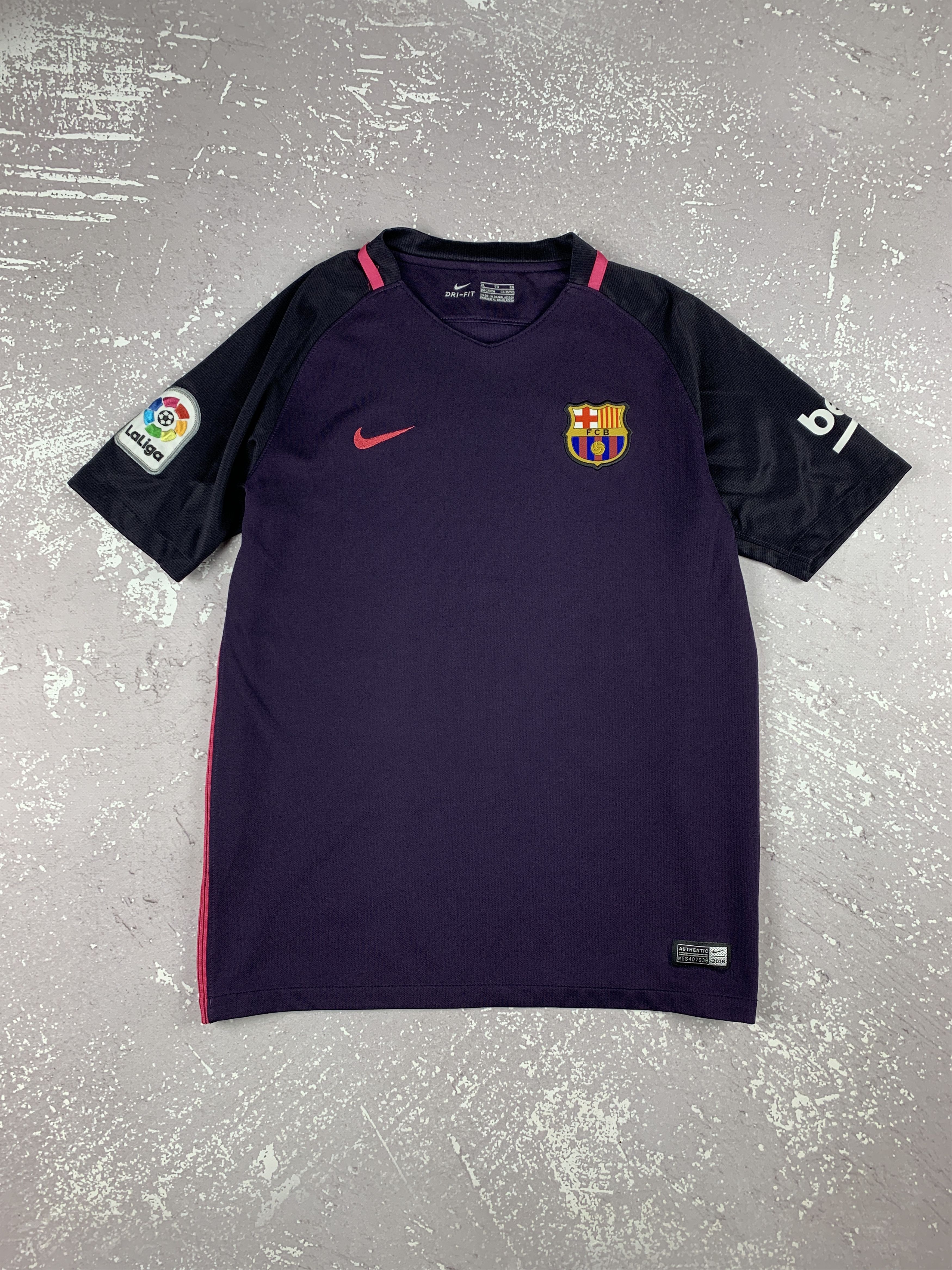 Nike BARCELONA 2016 2017 AWAY SHIRT JERSEY NIKE 777027-525 Size US S / EU 44-46 / 1 - 1 Thumbnail
