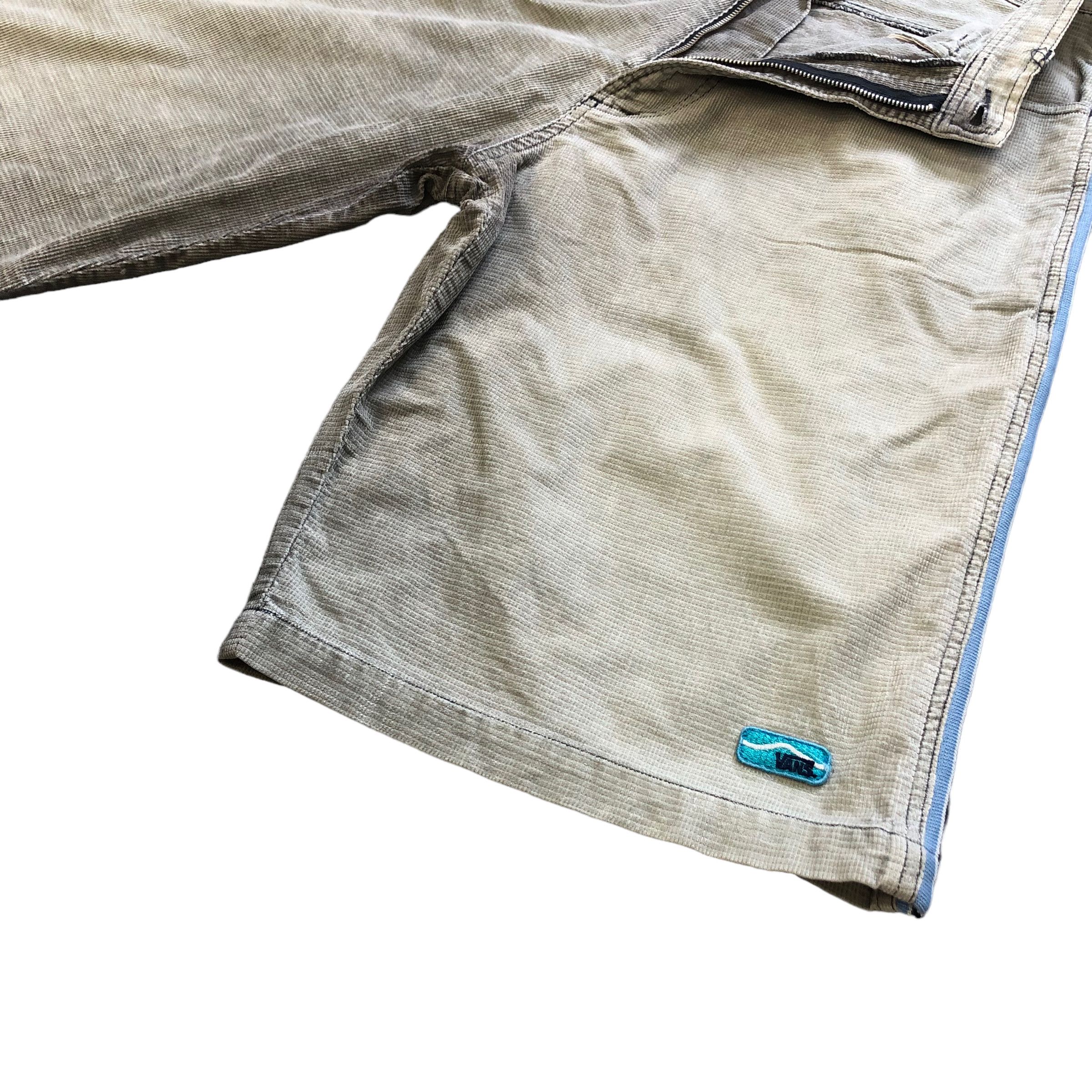 Vans TRASHED🔥 VANS USA SHORTS PANT #6966-103 Size US 29 - 7 Thumbnail