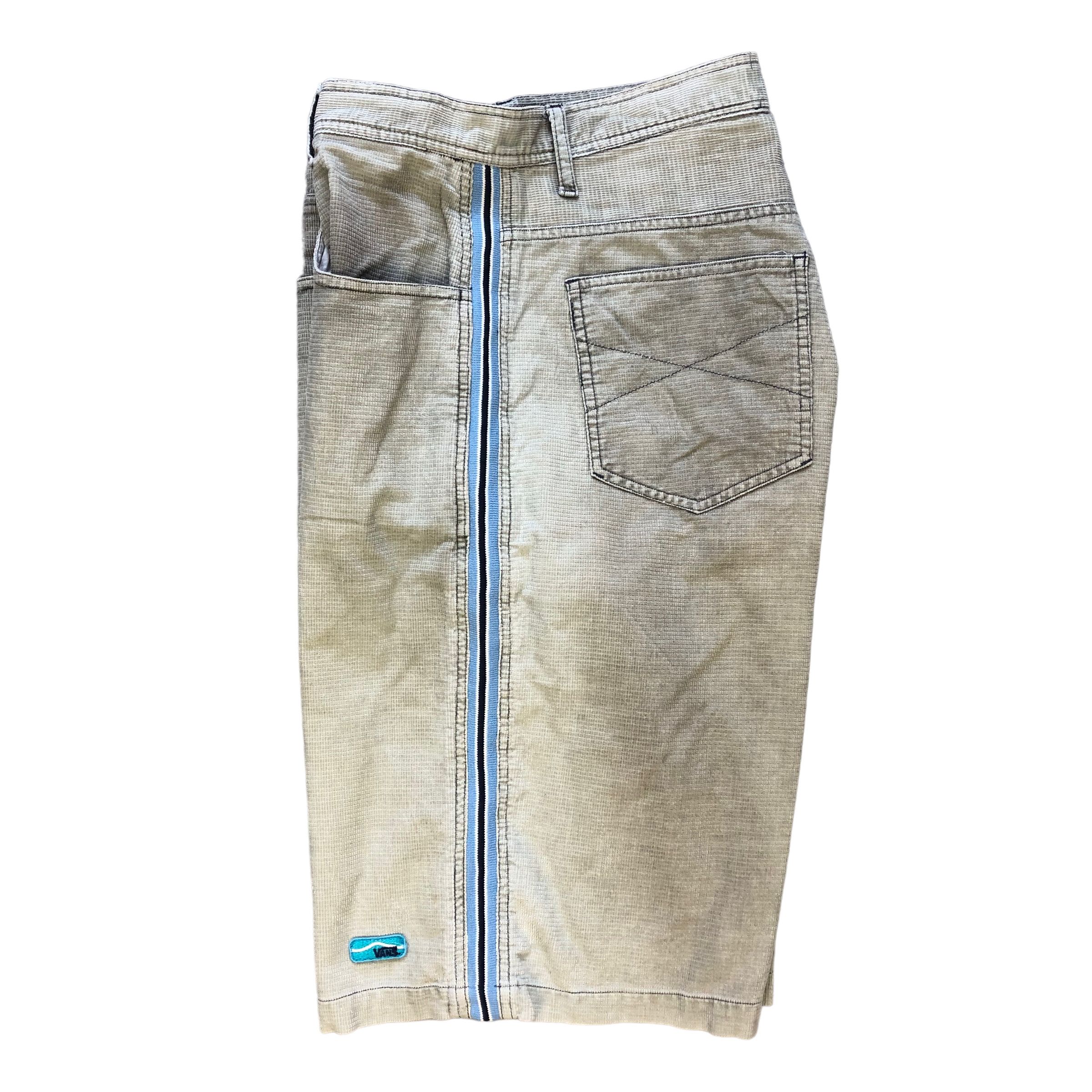 Vans TRASHED🔥 VANS USA SHORTS PANT #6966-103 Size US 29 - 15 Thumbnail