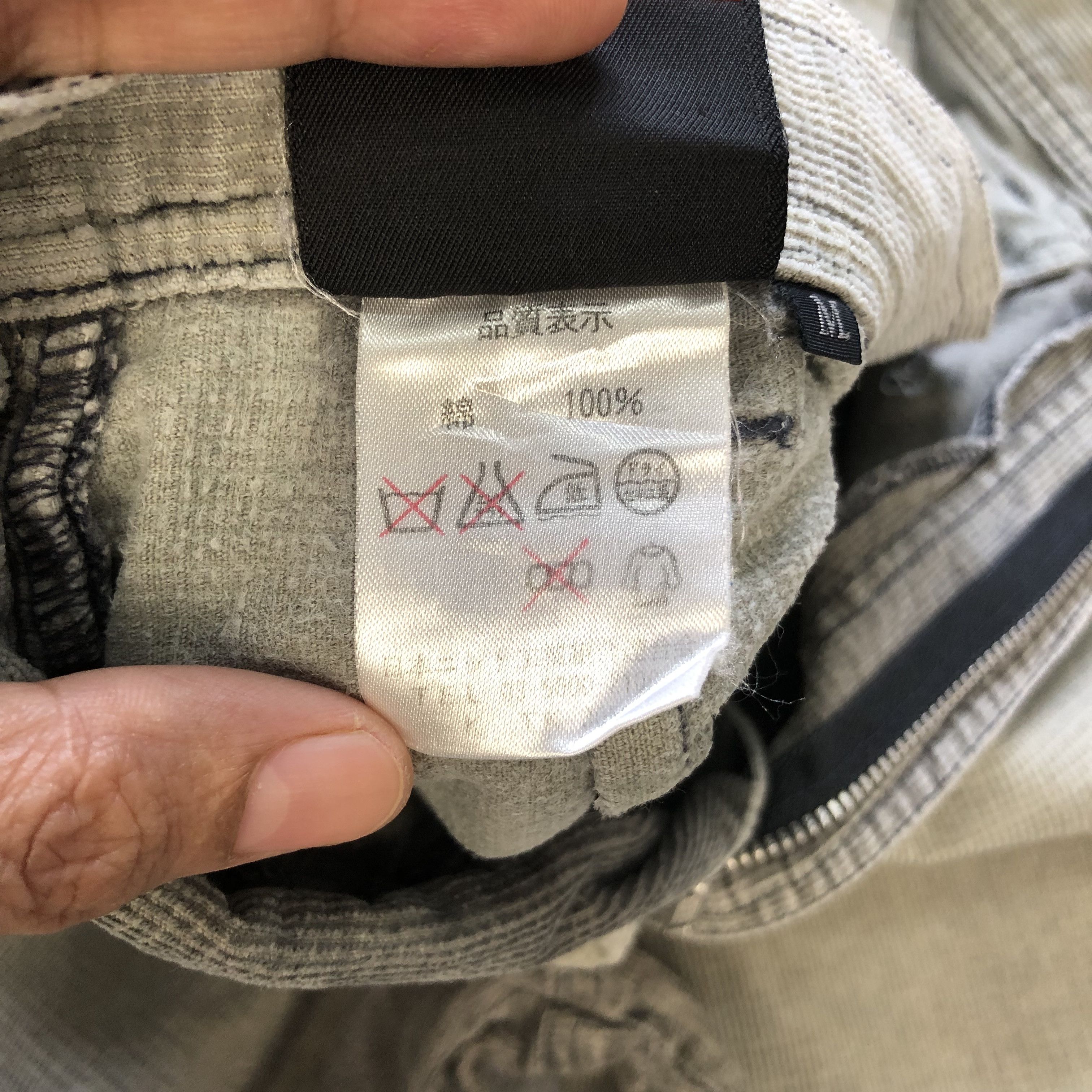 Vans TRASHED🔥 VANS USA SHORTS PANT #6966-103 Size US 29 - 11 Thumbnail