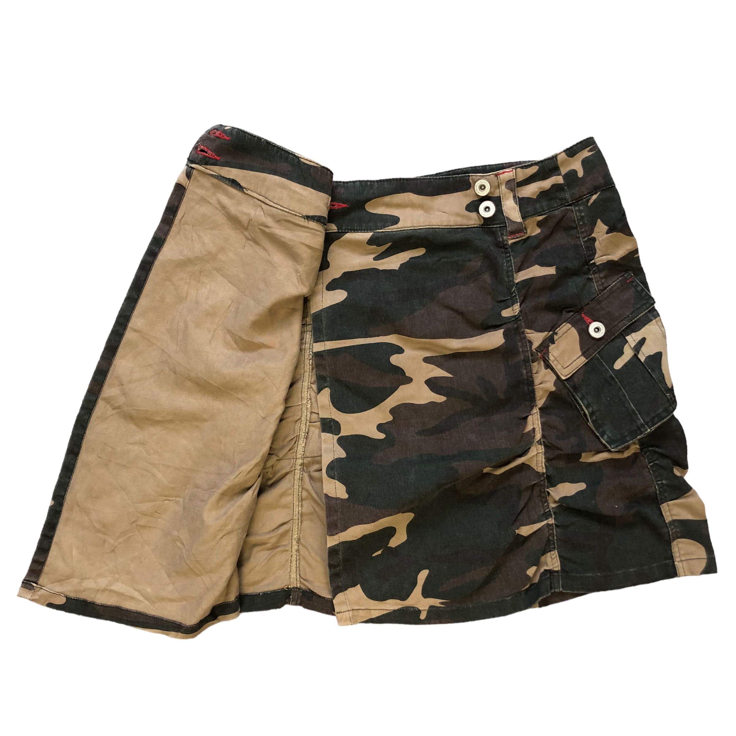 Japanese Brand CAMO MINI SKIRT ARMY STYLE #6967-103 Size 30" / US 8 / IT 44 - 5 Thumbnail