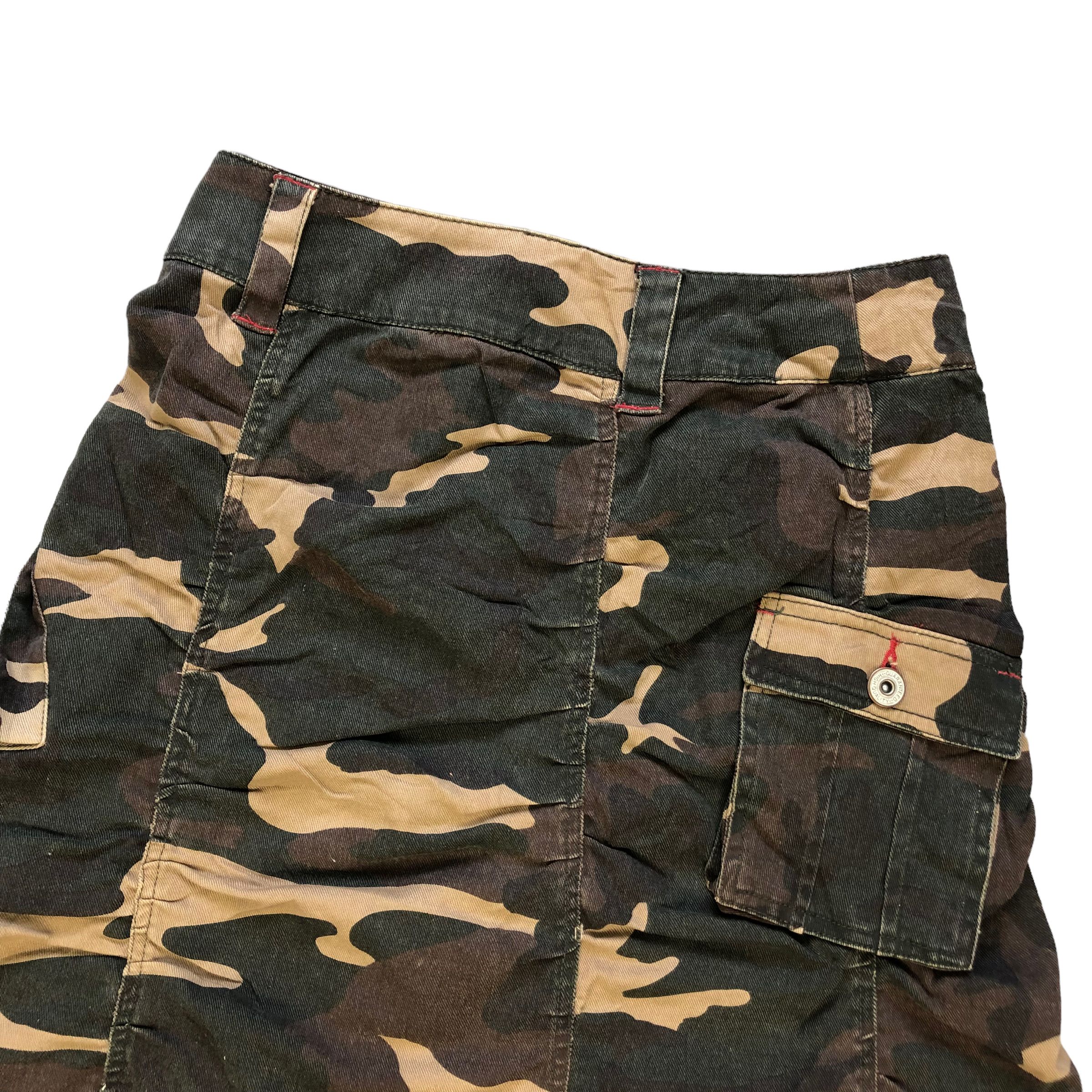 Japanese Brand CAMO MINI SKIRT ARMY STYLE #6967-103 Size 30" / US 8 / IT 44 - 11 Thumbnail