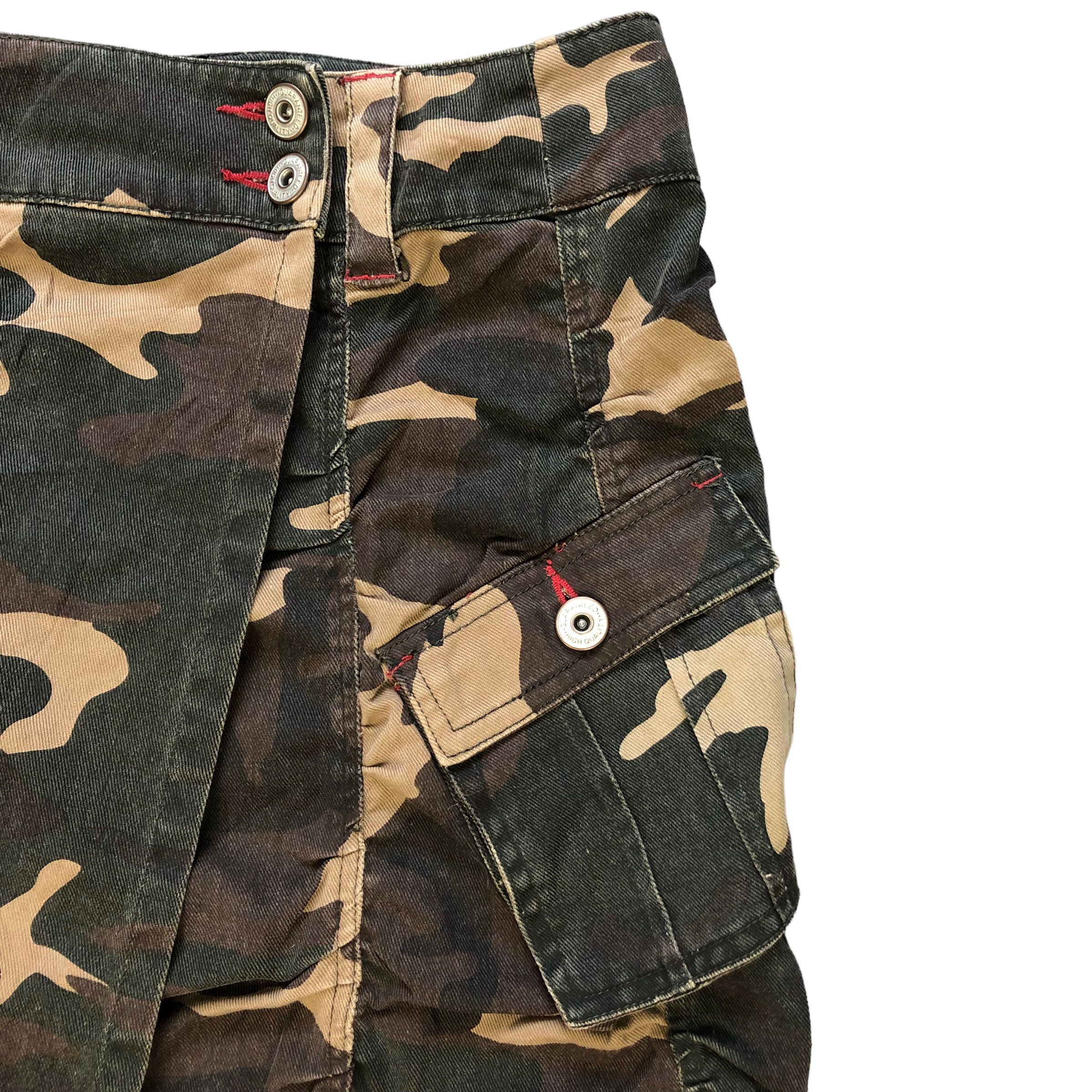 Japanese Brand CAMO MINI SKIRT ARMY STYLE #6967-103 Size 30" / US 8 / IT 44 - 3 Thumbnail