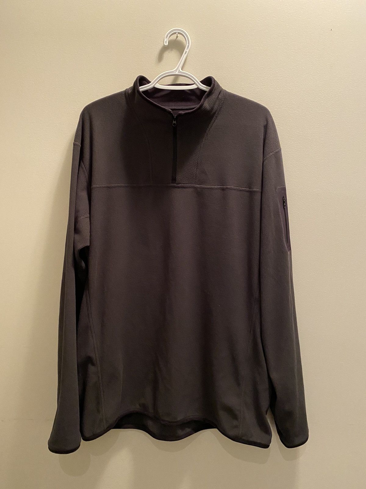 image of Arcteryx Arc'teryx Caliber Zip-Neck Fleece in Grey, Men's (Size XL)