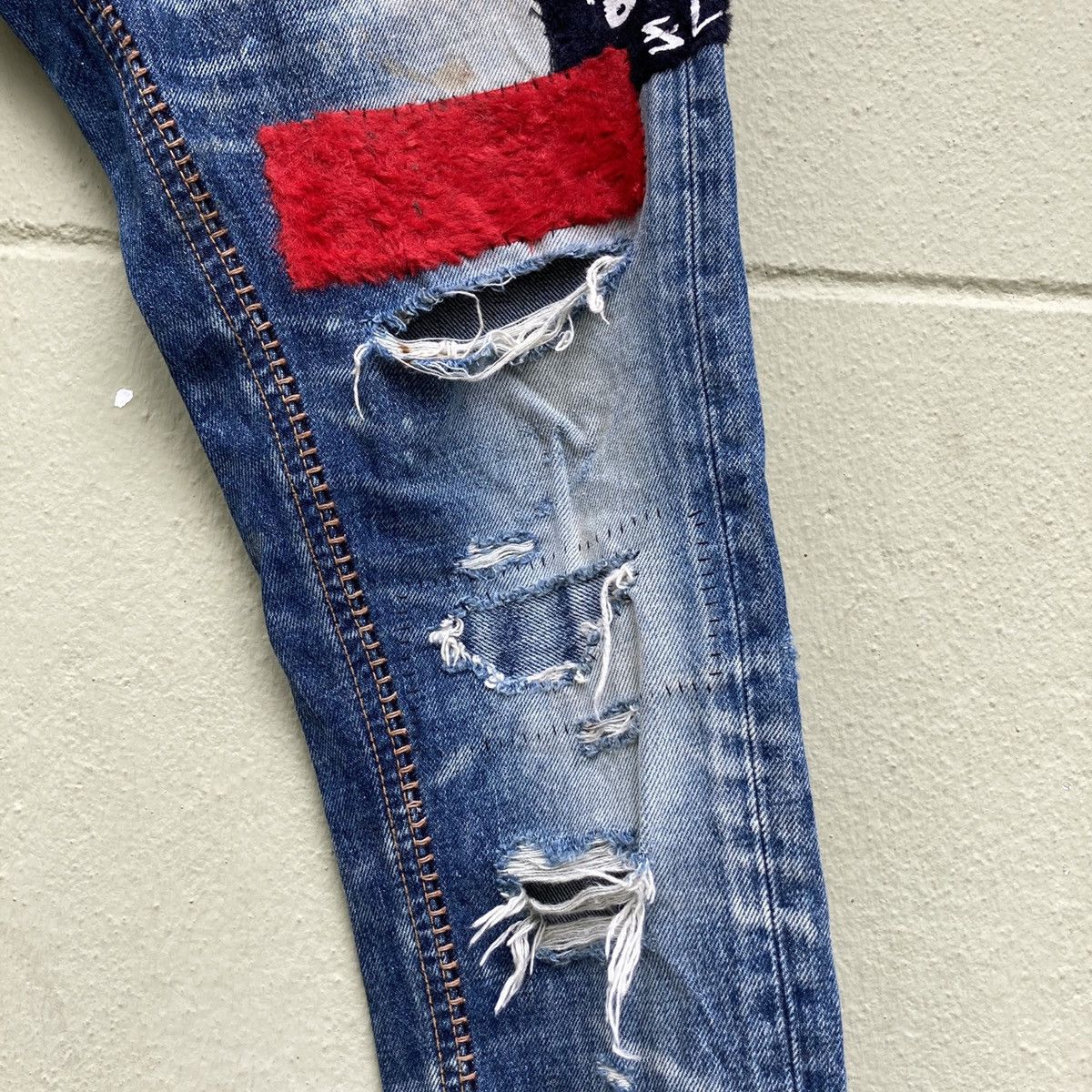Japanese Brand 🔥LAST PRICE🔥 RNA Inc. Distressed Jeans Size US 31 - 6 Thumbnail