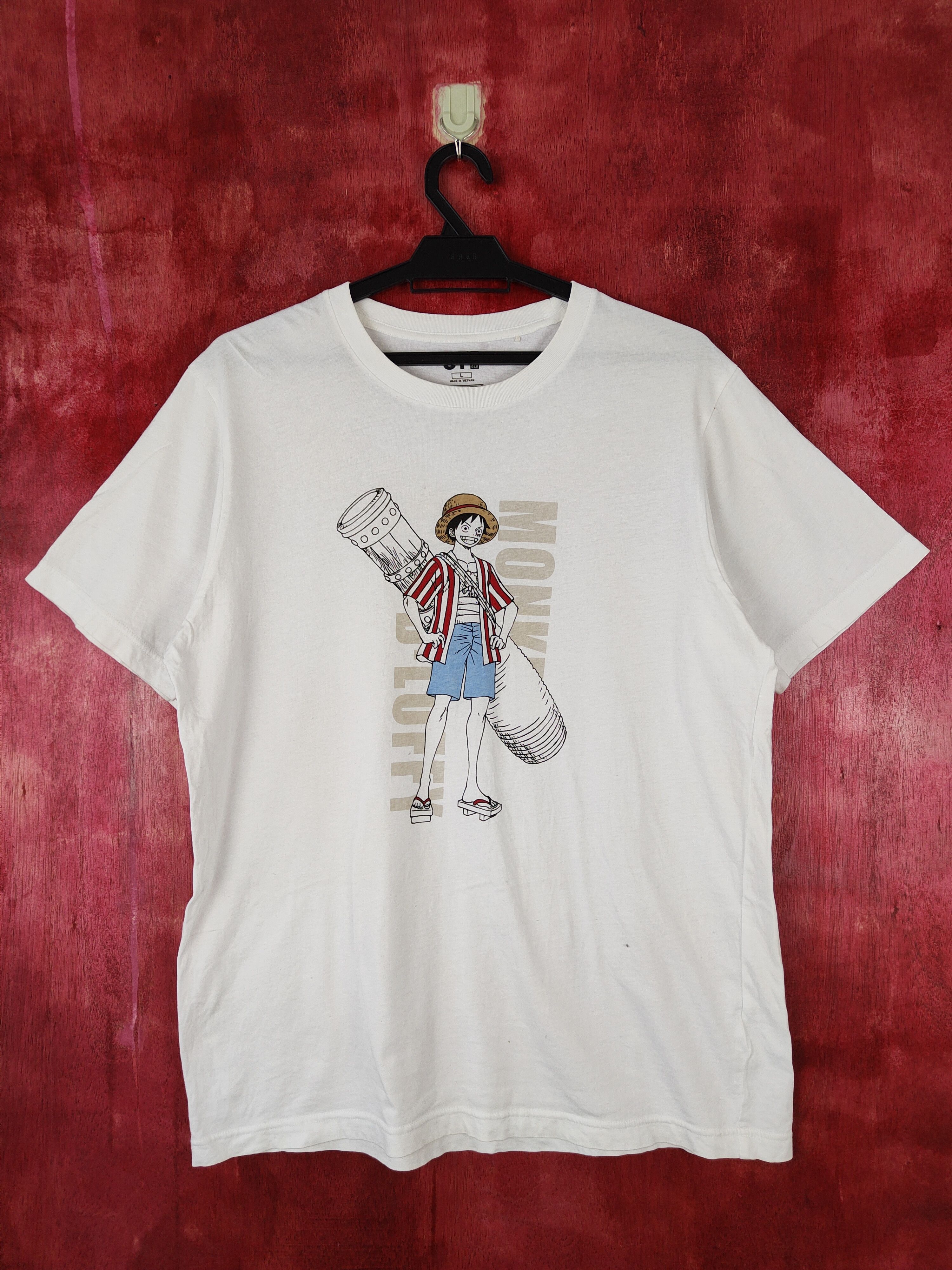 image of Dl Uniqlo X One Piece White T-Shirt S359, Men's (Size Large)