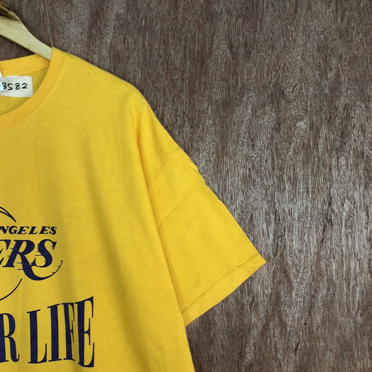 Los Angeles Apparel × NBA × Vintage Los Angeles Lakers fan for life Yellow Tshirt #3582 Size US XL / EU 56 / 4 - 4 Thumbnail