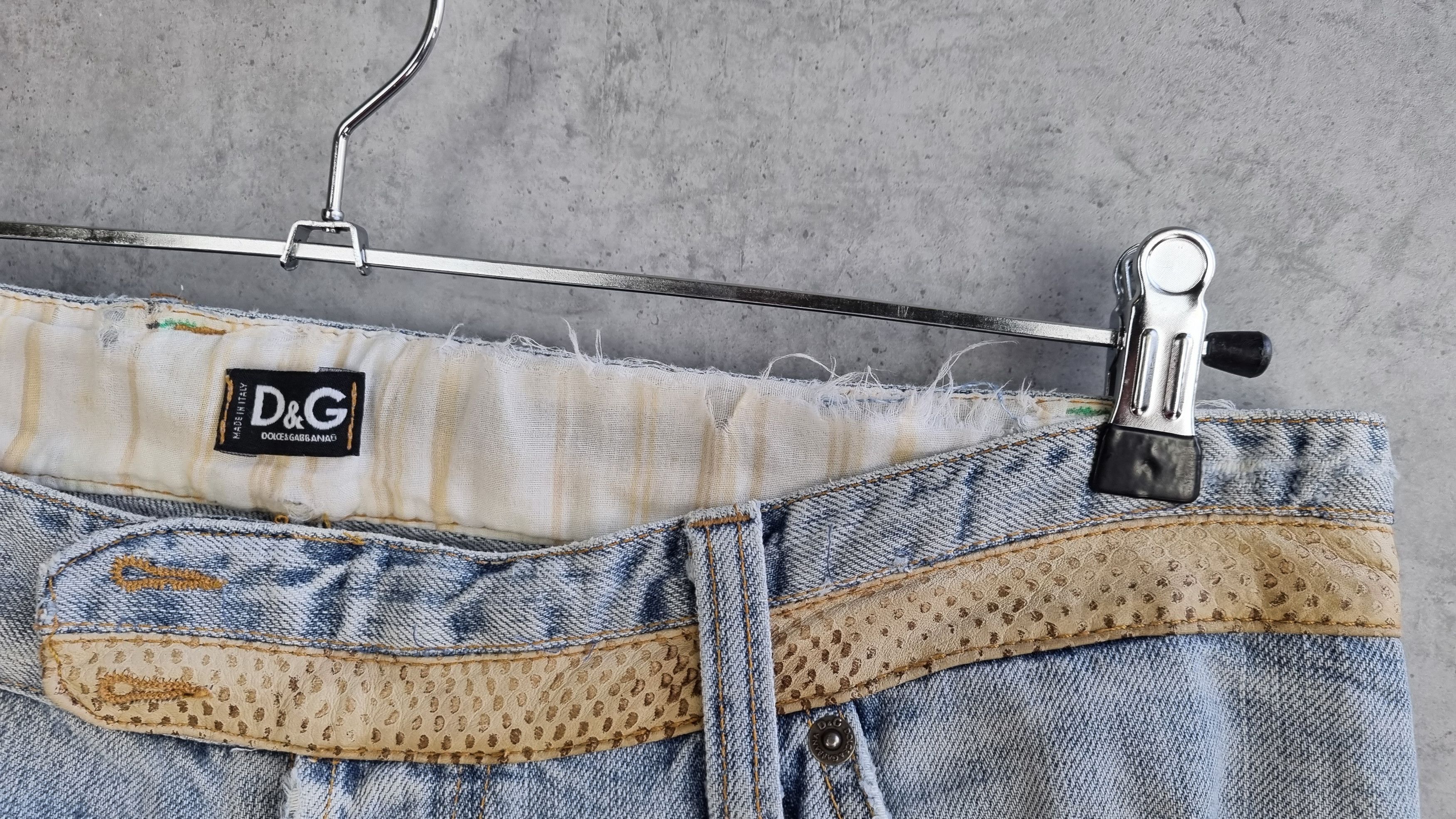 Dolce & Gabbana × Vintage Snake Skin Appliance Dolce & Gabbana Ripped Design Jeans Size US 32 / EU 48 - 11 Thumbnail