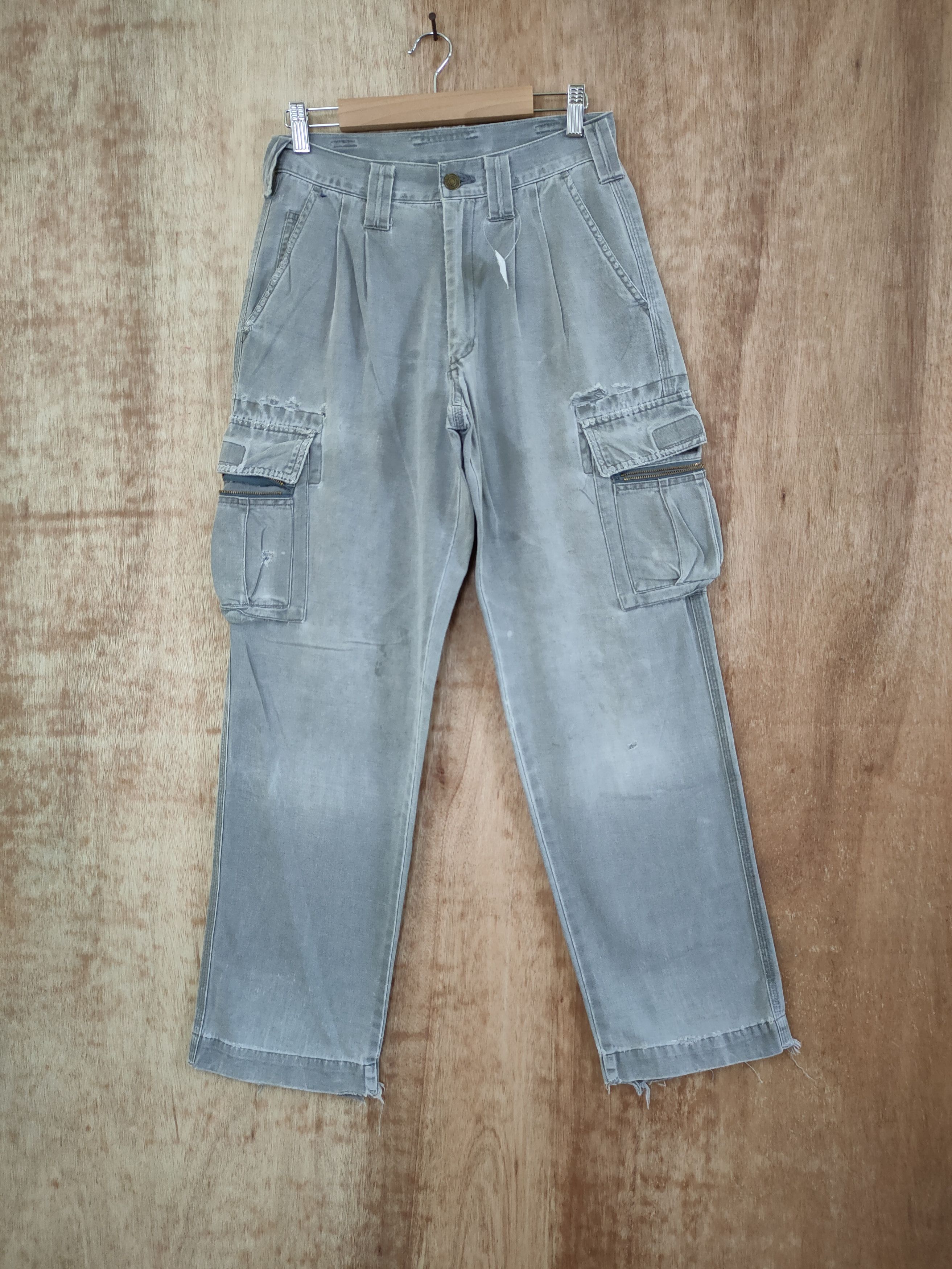 image of 1990X Clothing Grancisco Japan Thrashed Distressed Cargo Pants 46-258 in Grey, Men's (Size 27)