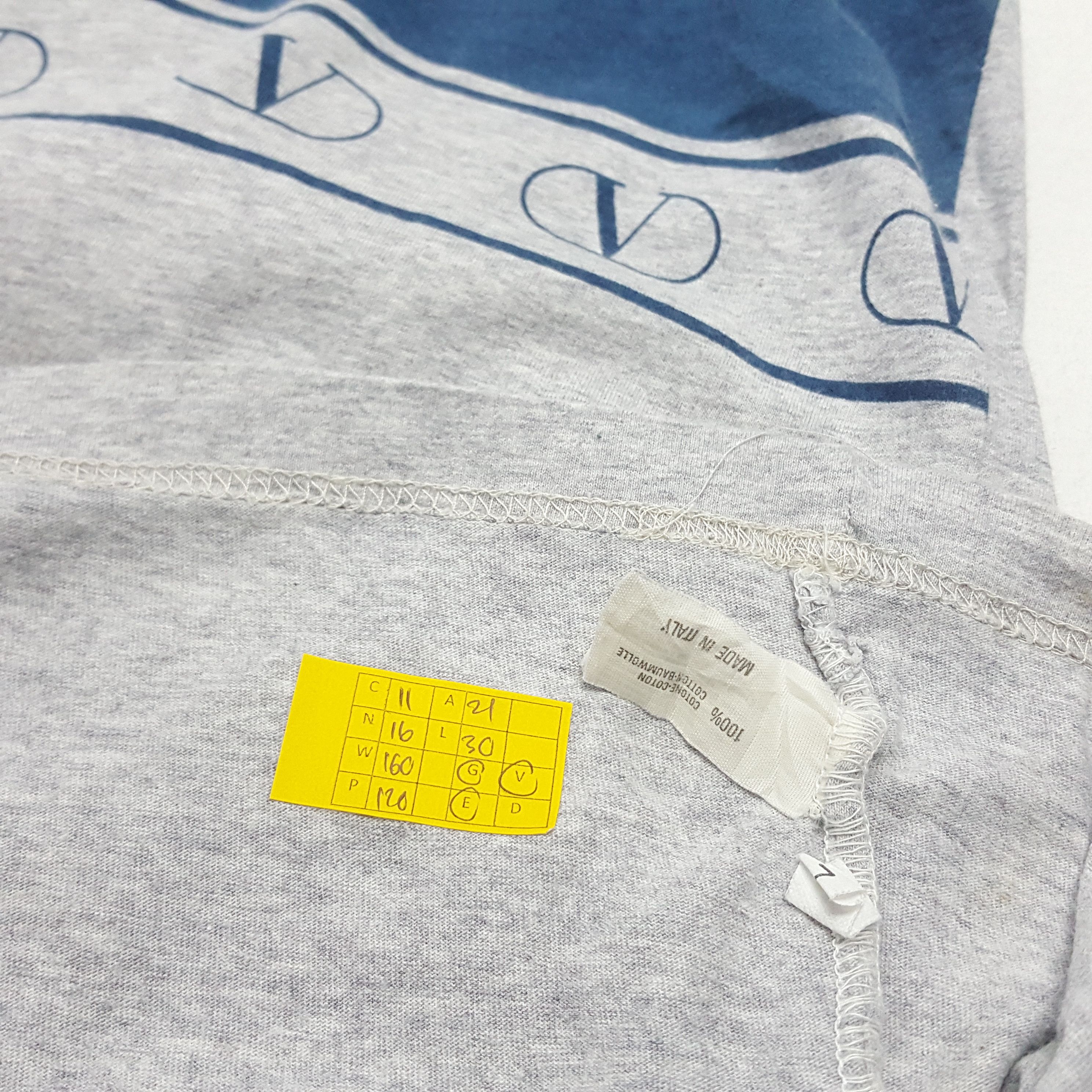 Valentino × Vintage Vintage VALENTINO Spell Out Big Logo Design T-Shirt Size US L / EU 52-54 / 3 - 5 Thumbnail
