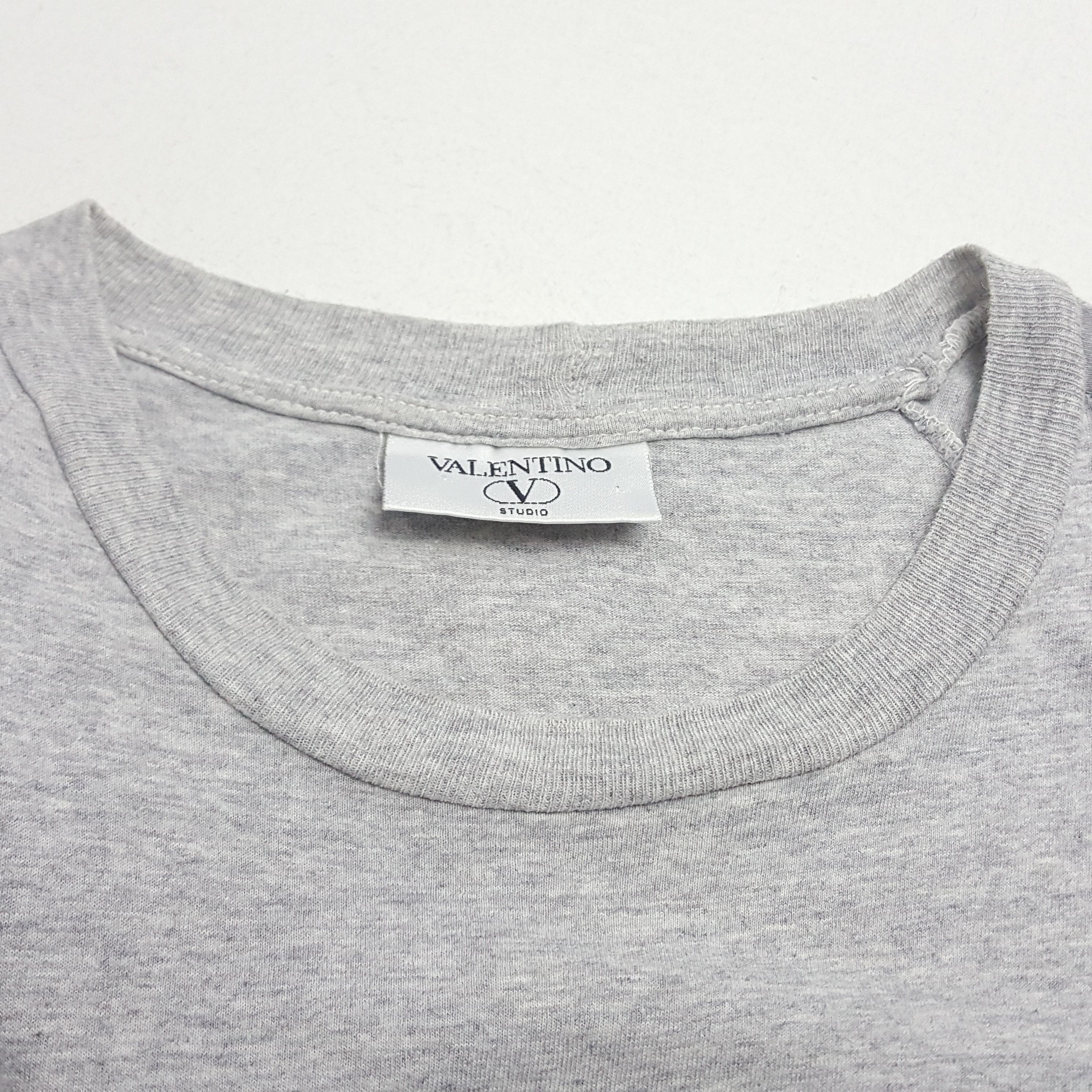 Valentino × Vintage Vintage VALENTINO Spell Out Big Logo Design T-Shirt Size US L / EU 52-54 / 3 - 6 Thumbnail