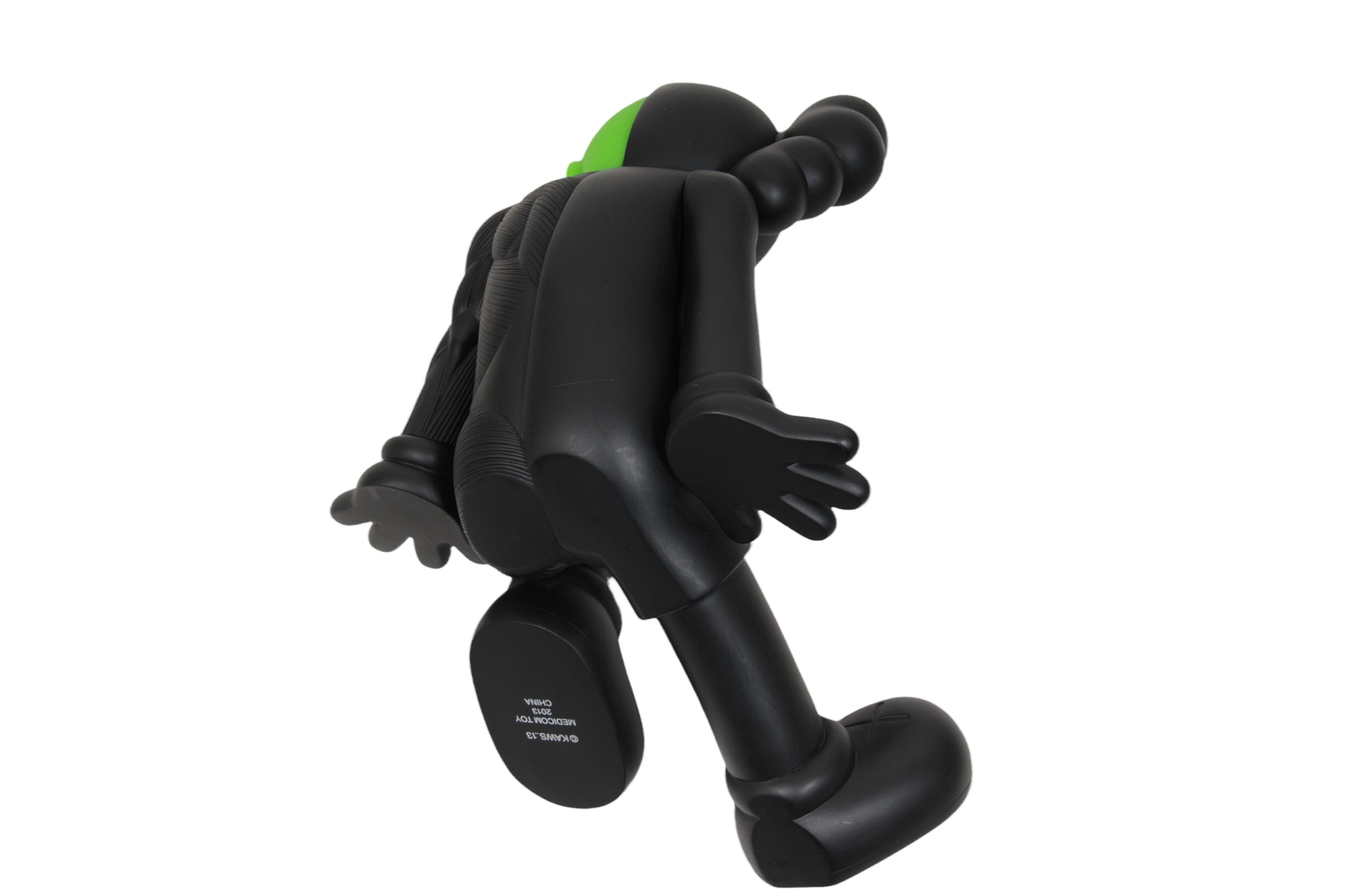 Kaws × Medicom Toy Black Resting Place Vinyl Figure 2013 Size ONE SIZE - 15 Thumbnail